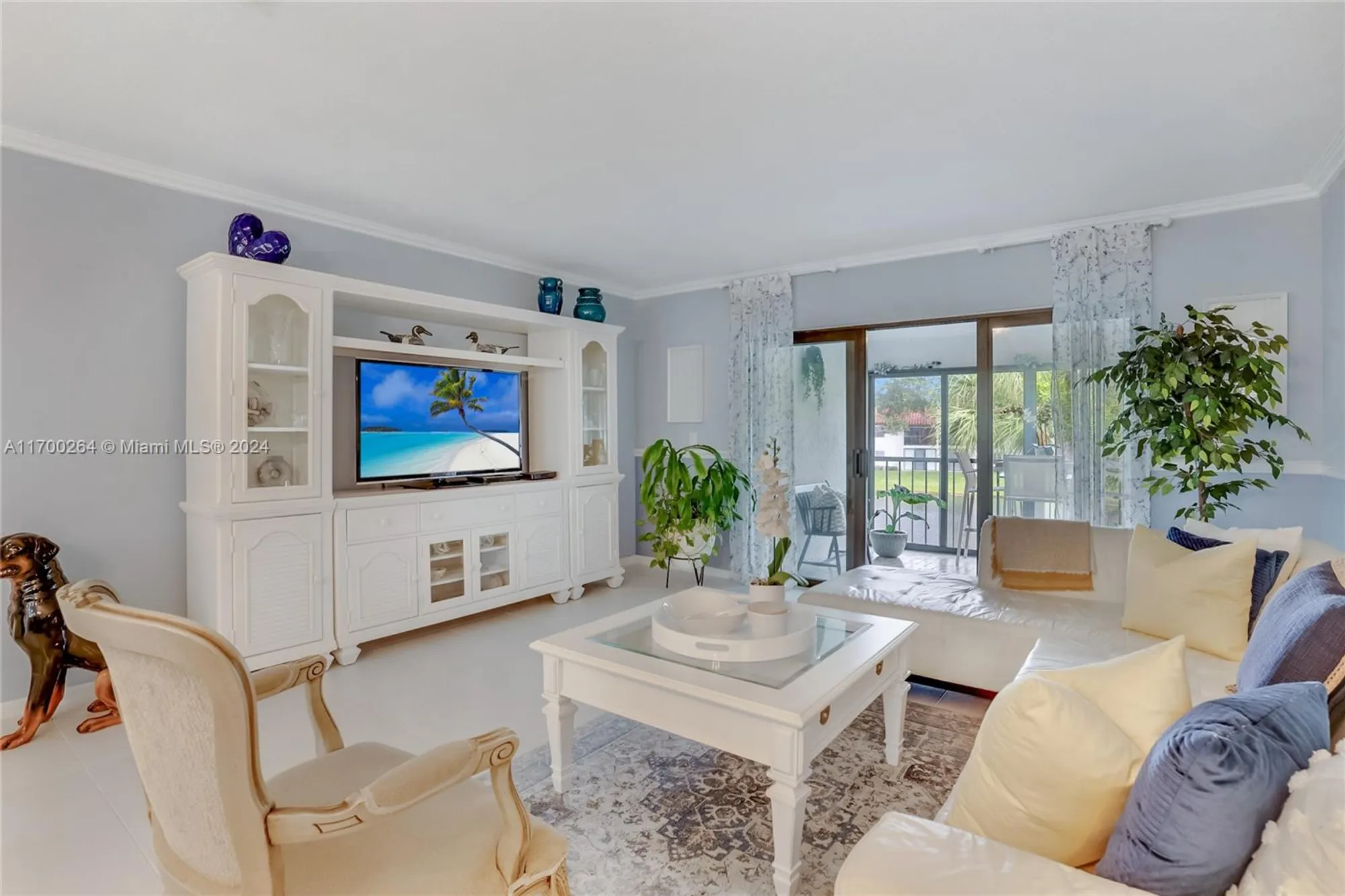 Property Slideshow image 8 of 15 | 21364 cypress hammock dr 1h, Boca Raton, FL, 33428