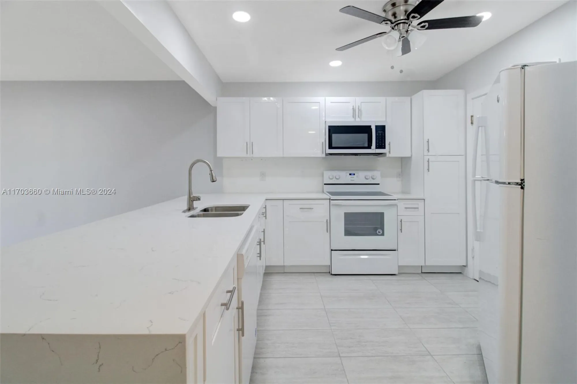 Property Slideshow image 1 of 21 | 2251 nw 48th ter 208, Lauderhill, FL, 33313