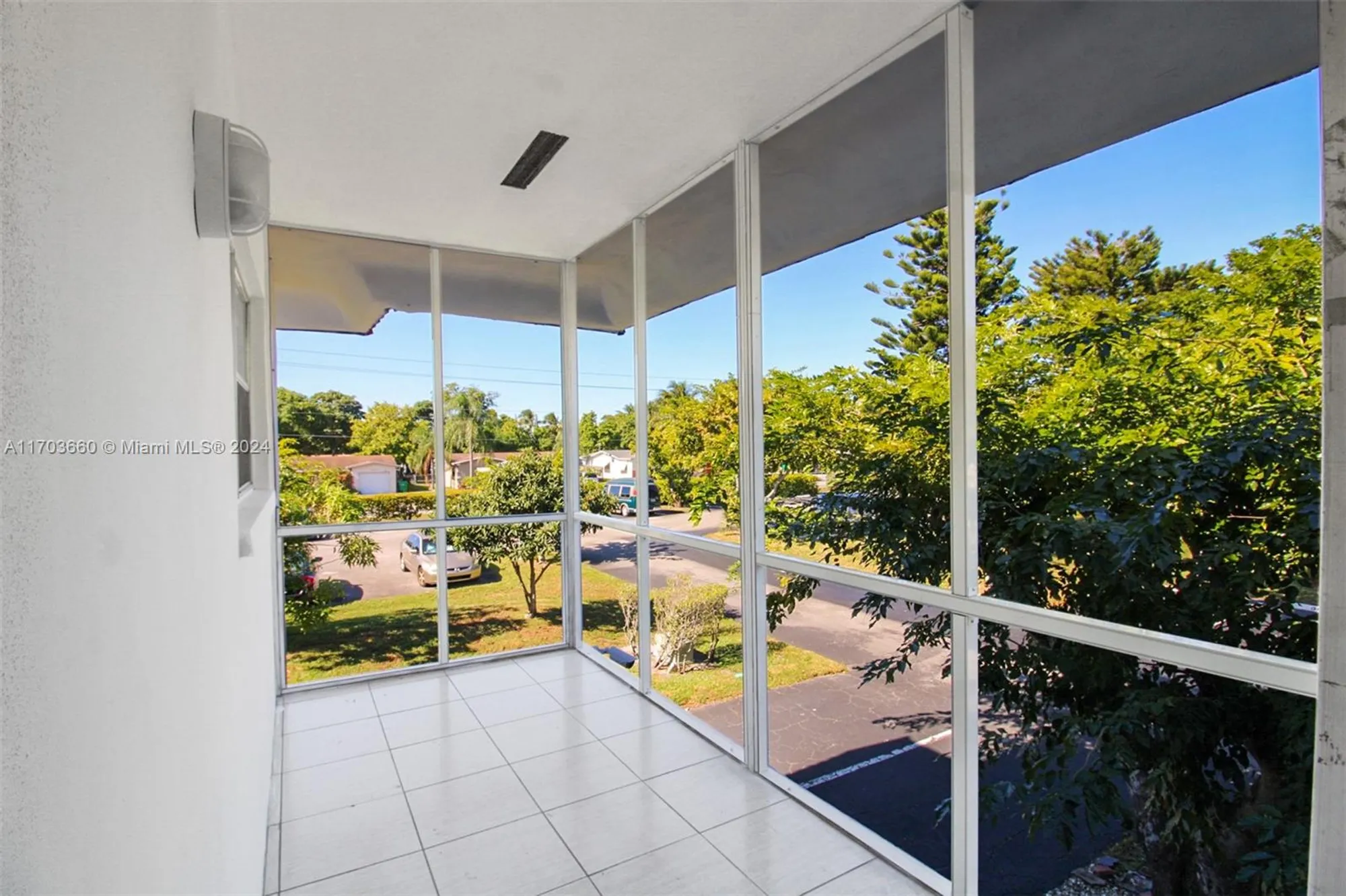 Property Slideshow image 12 of 21 | 2251 nw 48th ter 208, Lauderhill, FL, 33313