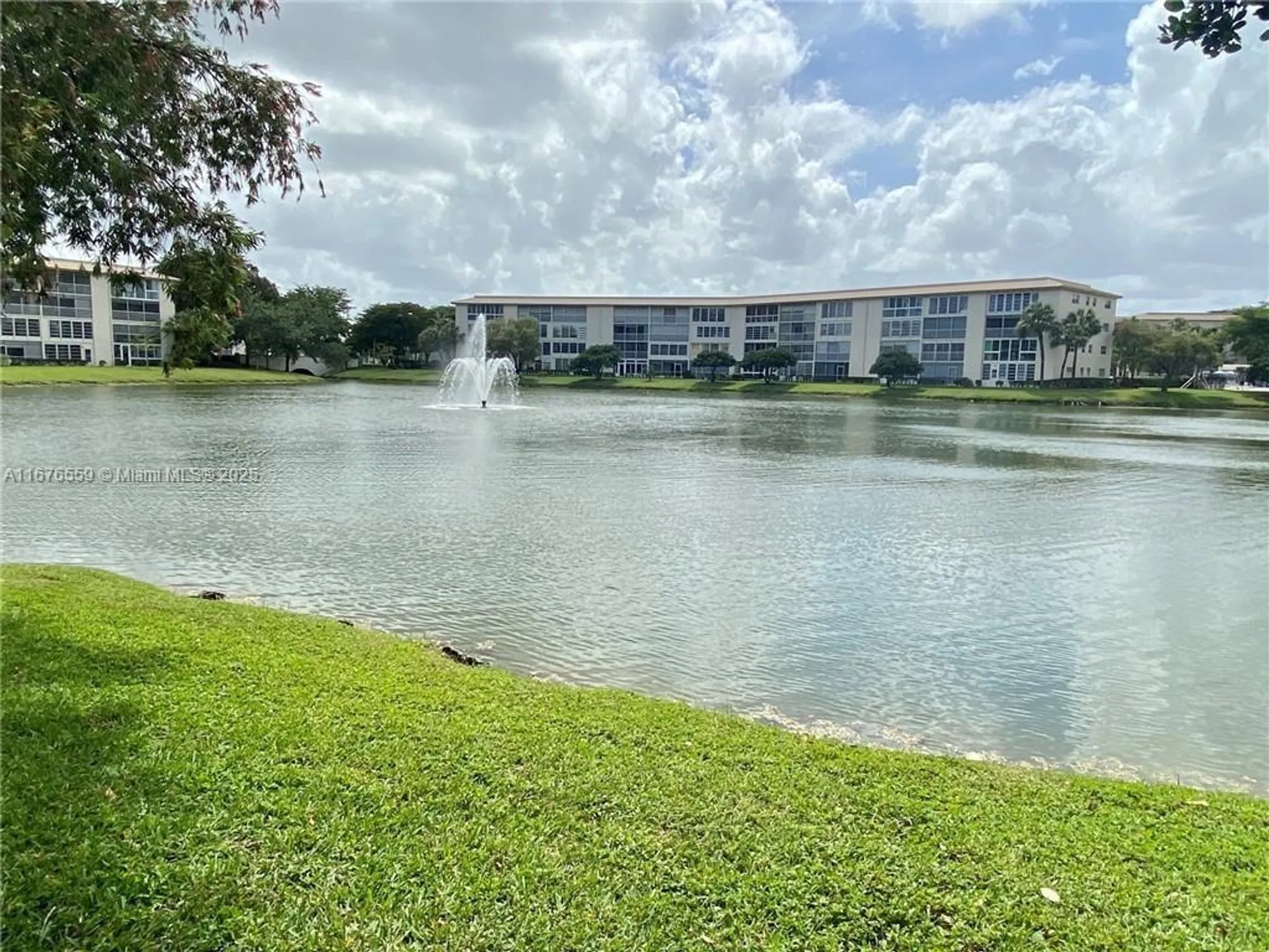 Property Slideshow image 33 of 37 | 1904 bermuda cir g1, Coconut Creek, FL, 33066