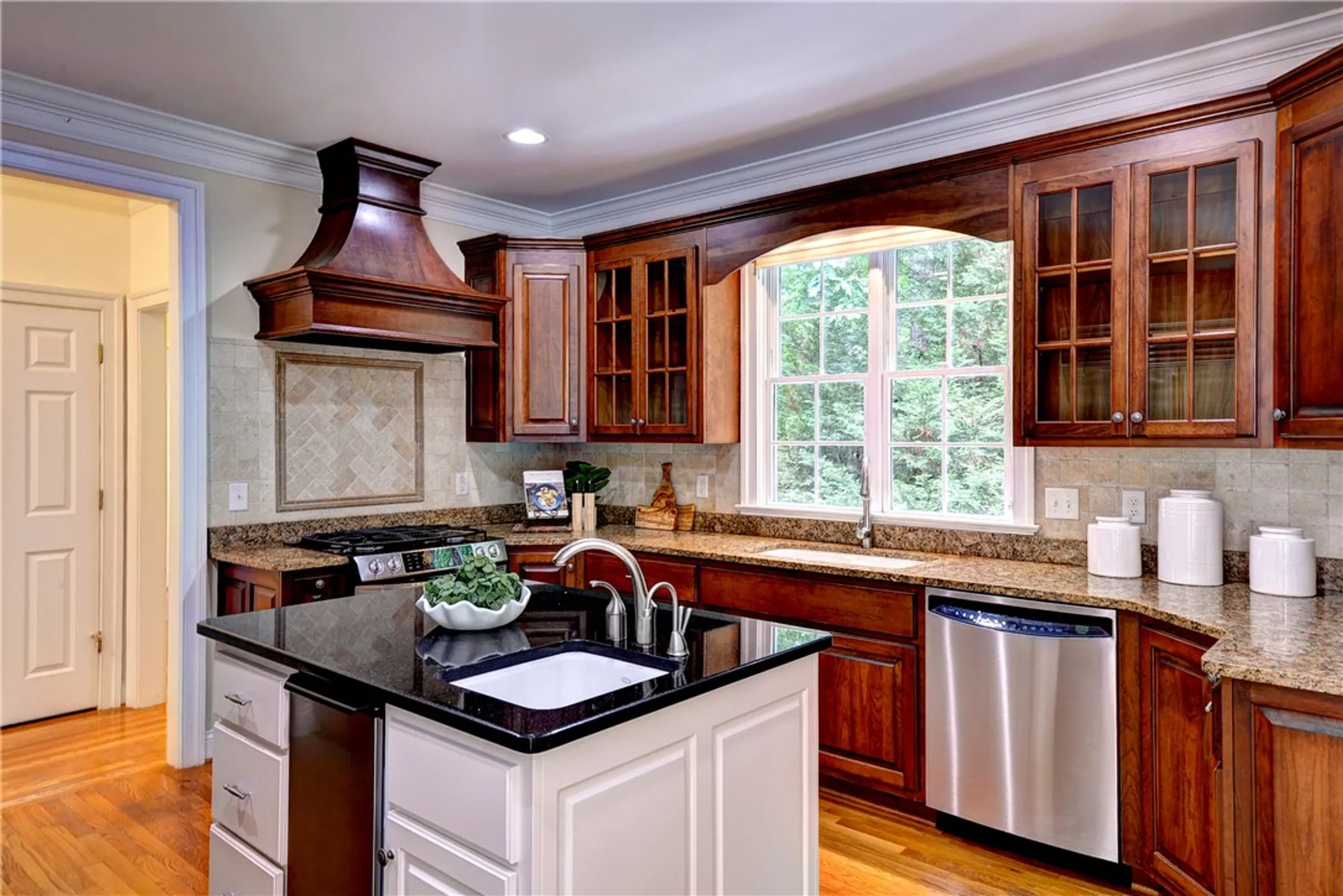 Property Slideshow image 10 of 39 | 107 royal saint georges, Williamsburg, VA, 23188