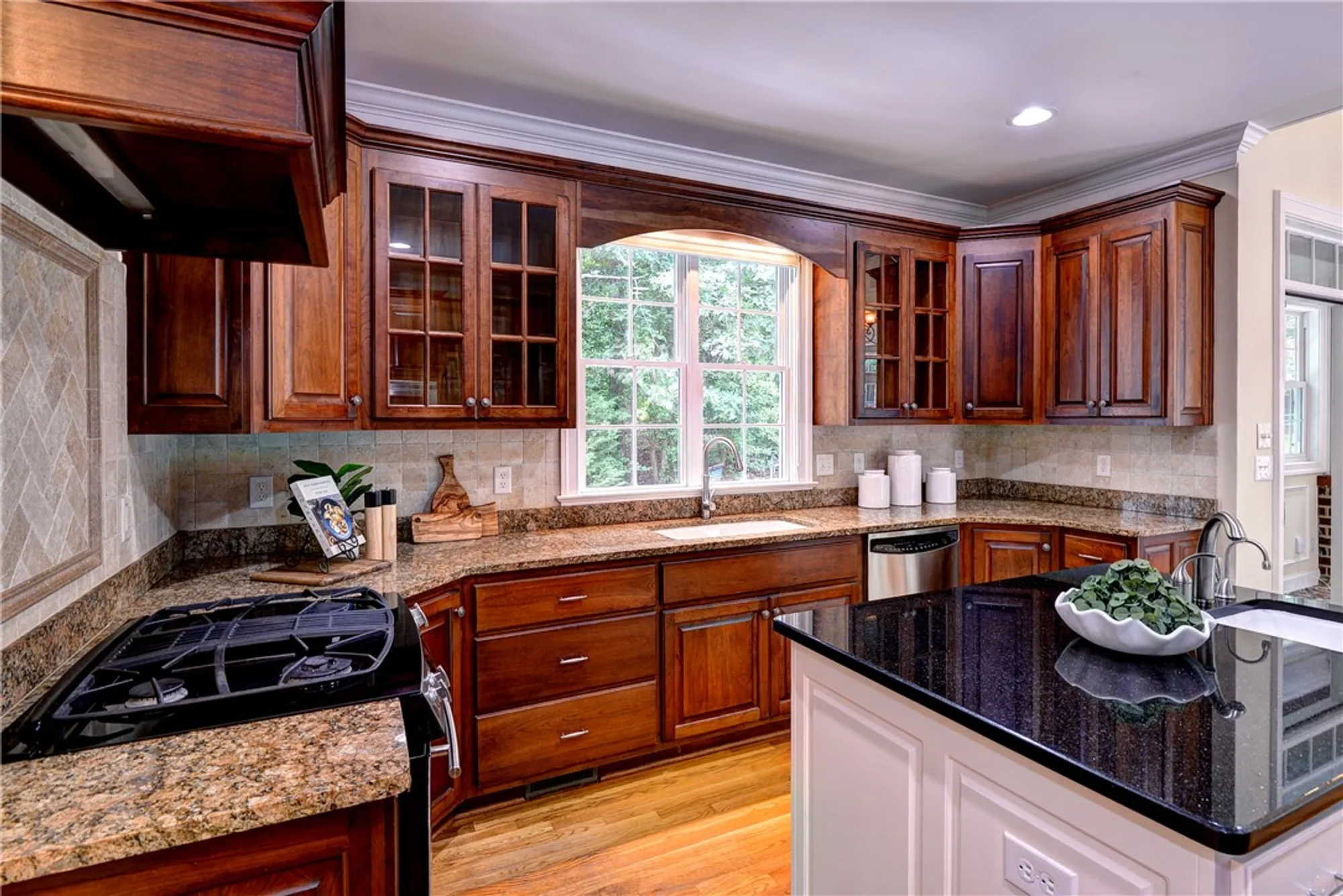 Property Slideshow image 11 of 39 | 107 royal saint georges, Williamsburg, VA, 23188