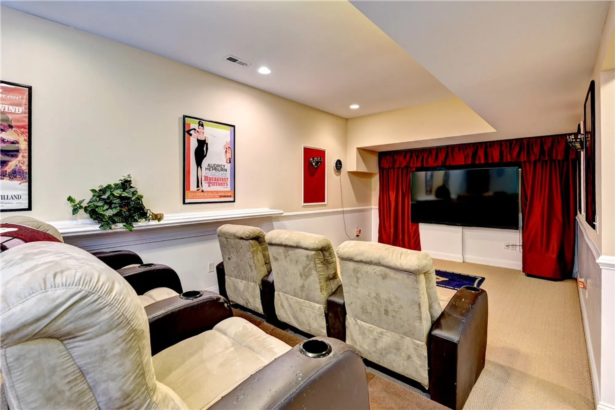 Property Slideshow image 34 of 39 | 107 royal saint georges, Williamsburg, VA, 23188