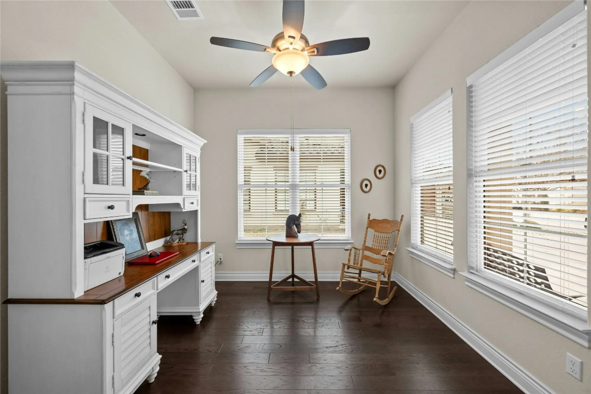 Property Slideshow image 14 of 31 | 204 delfino cir 42, Lakeway, TX, 78734