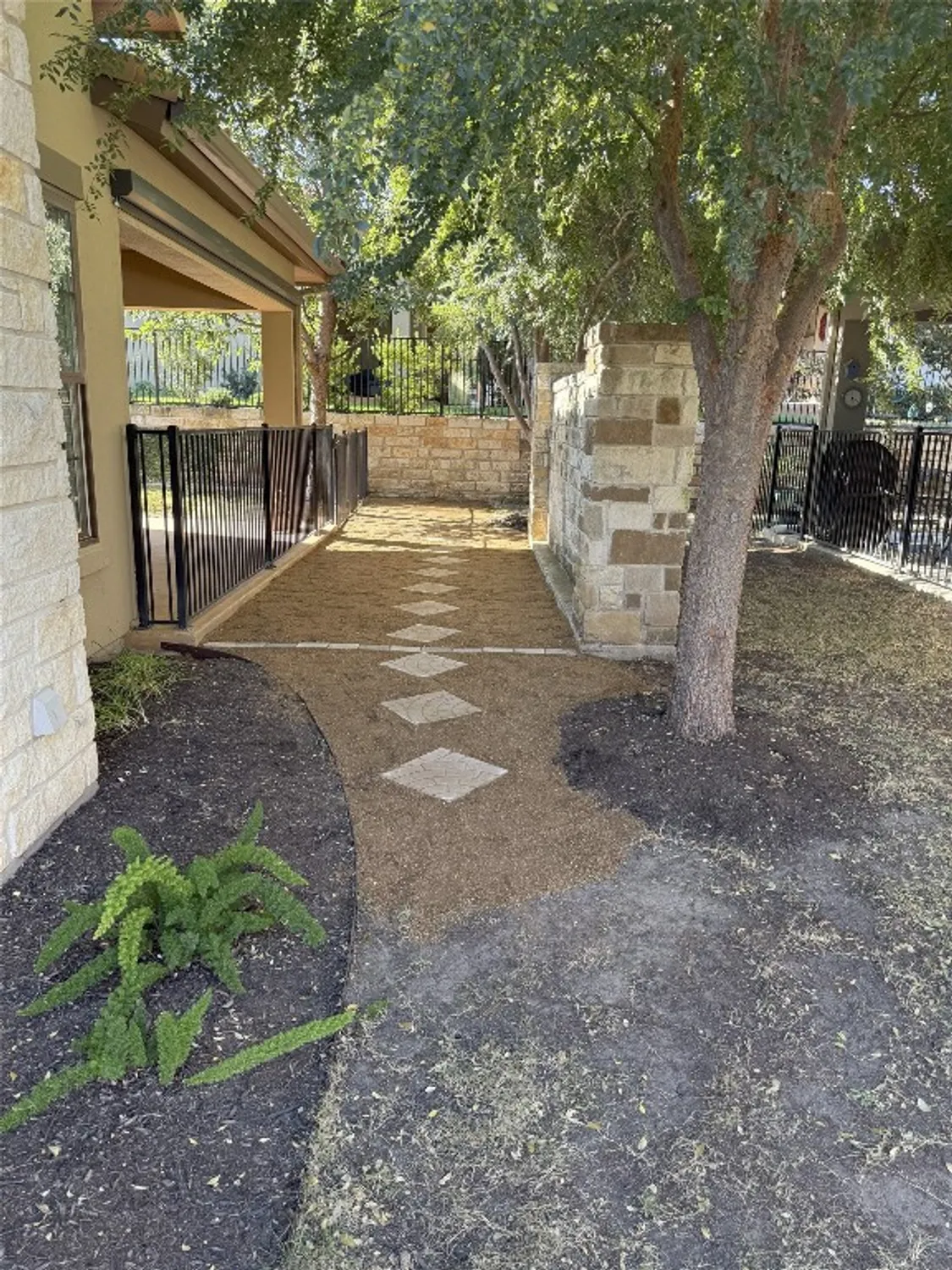 Property Slideshow image 31 of 31 | 204 delfino cir 42, Lakeway, TX, 78734