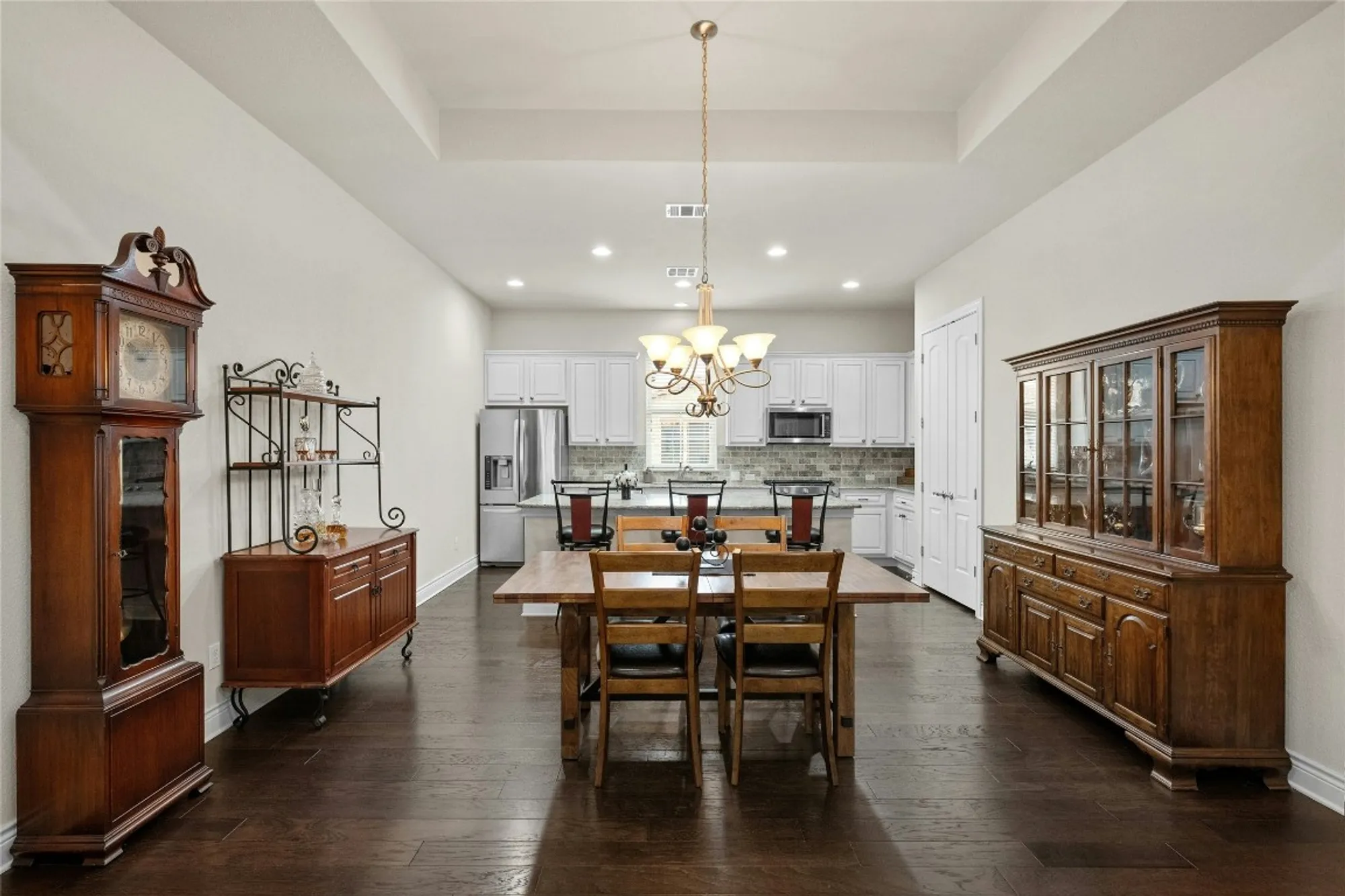 Property Slideshow image 7 of 31 | 204 delfino cir 42, Lakeway, TX, 78734