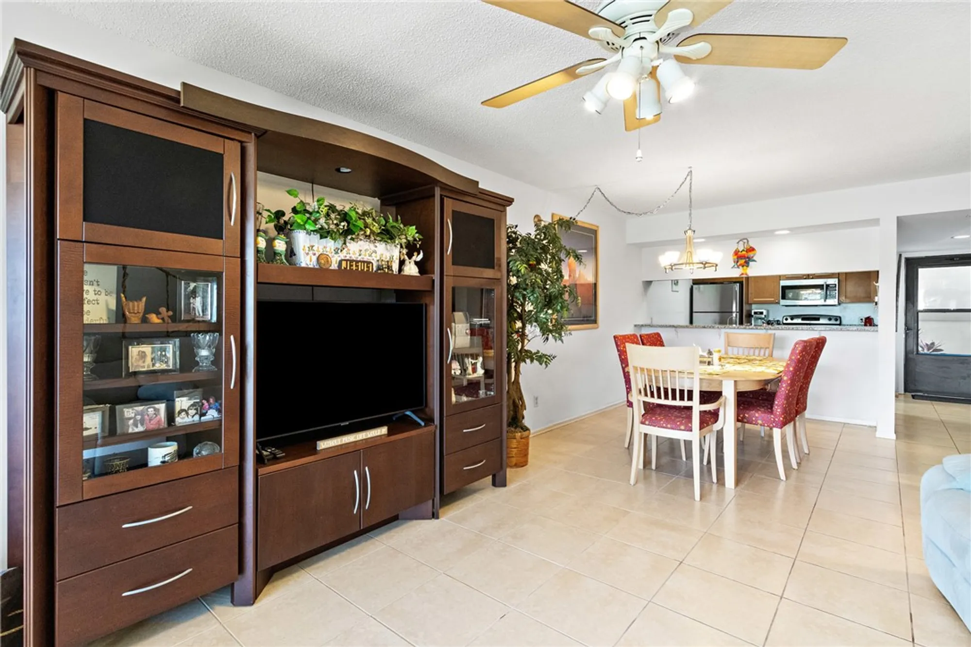 Property Slideshow image 16 of 35 | 41 plantation dr 105, Vero Beach, FL, 32966