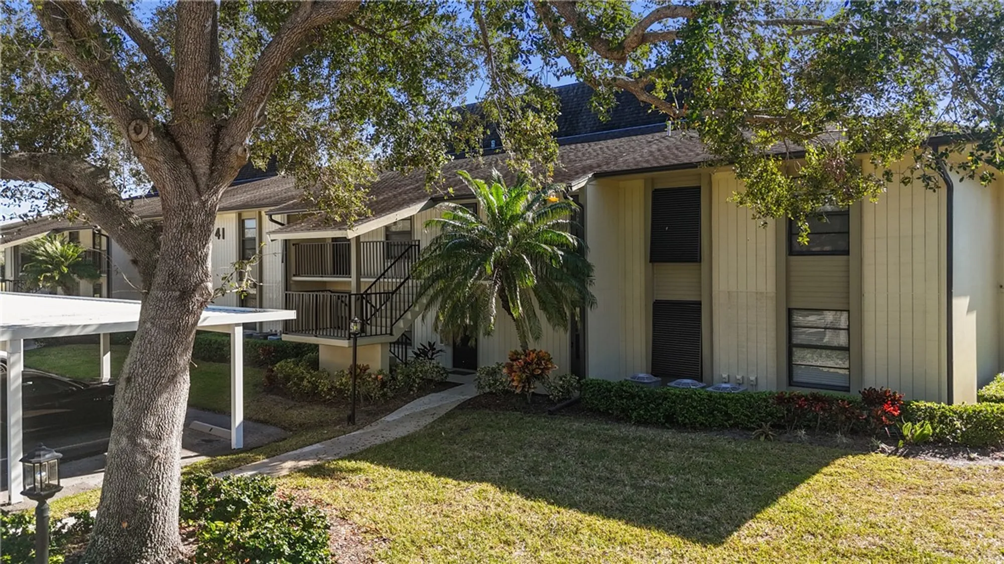 Property Slideshow image 25 of 35 | 41 plantation dr 105, Vero Beach, FL, 32966