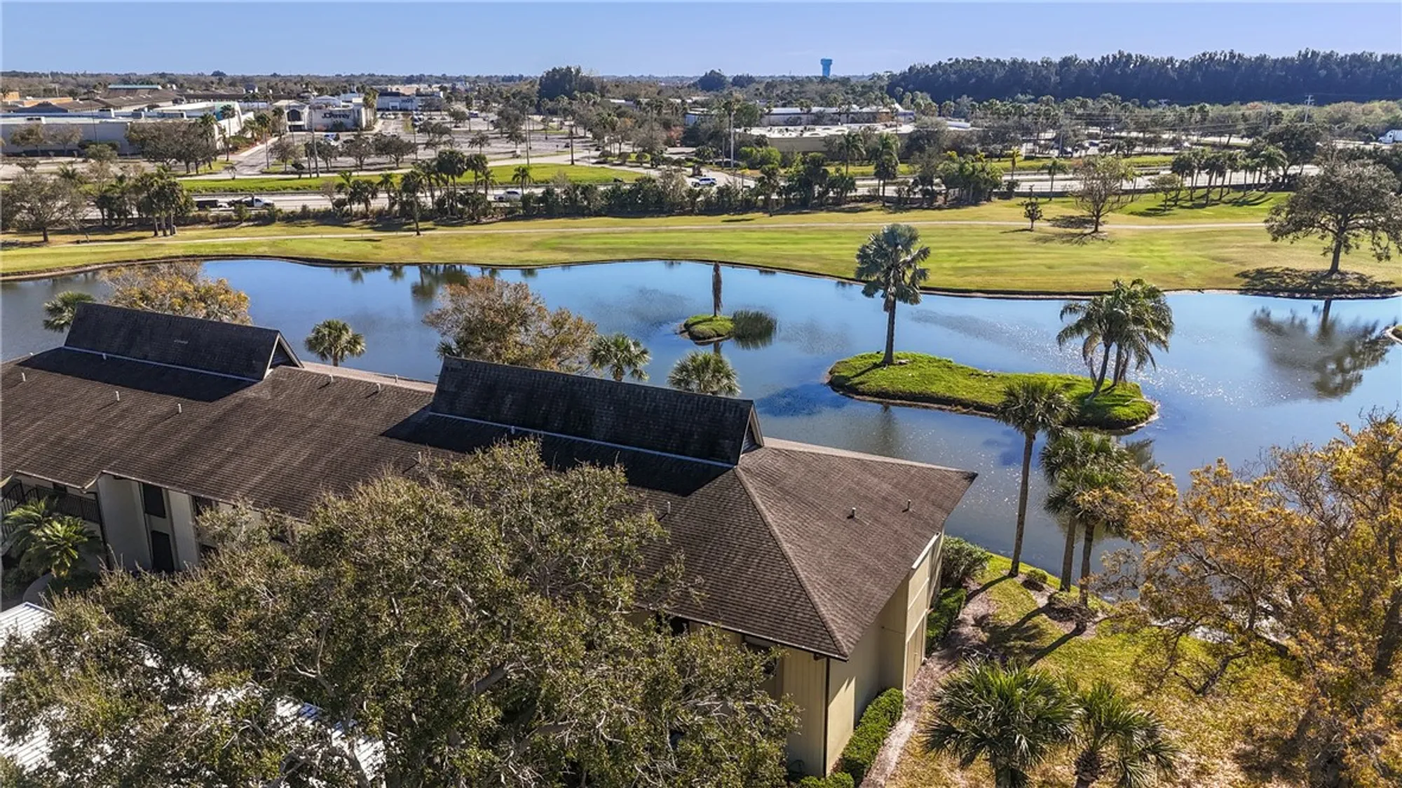 Property Slideshow image 26 of 35 | 41 plantation dr 105, Vero Beach, FL, 32966