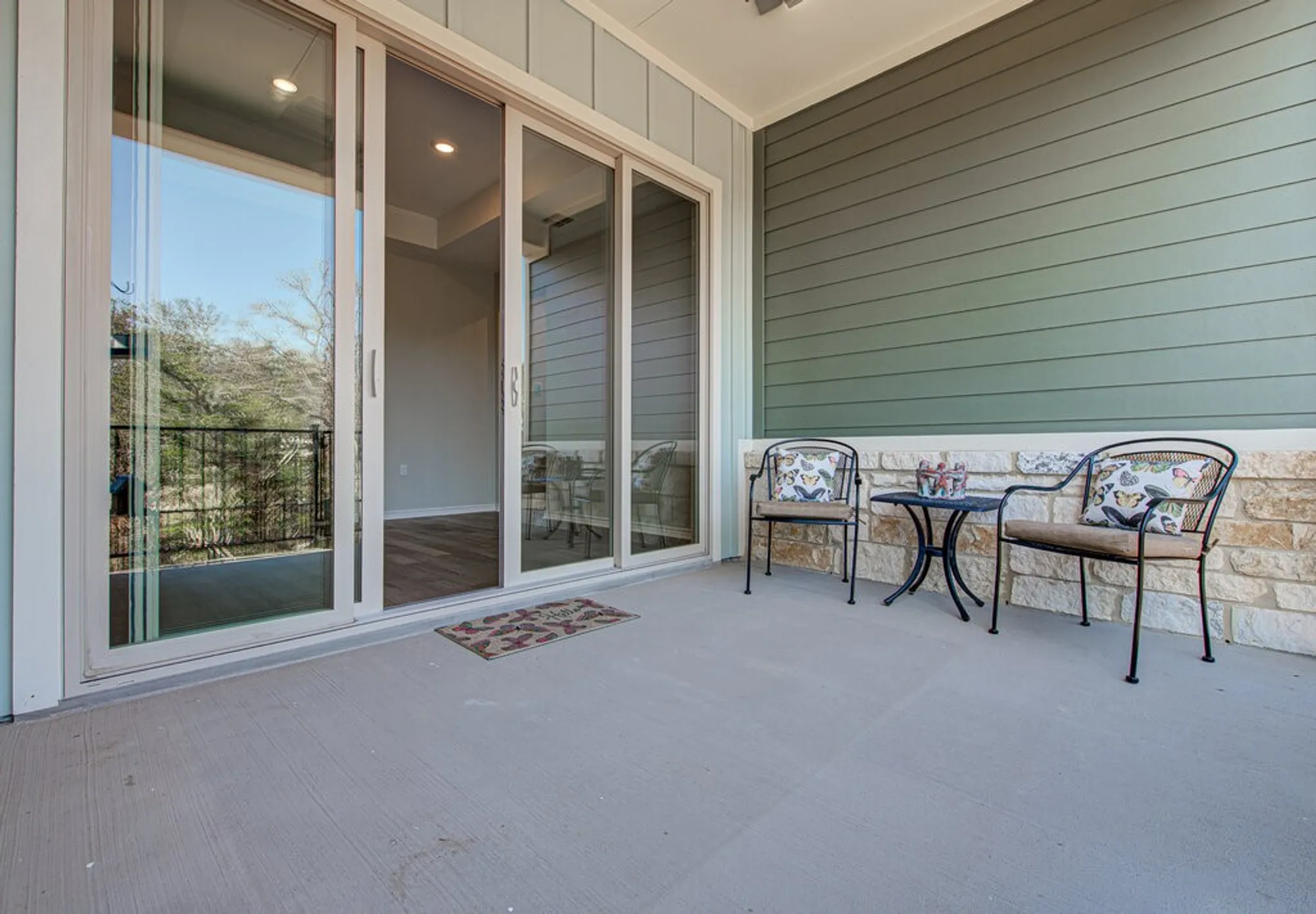Property Slideshow image 14 of 40 | 128 roaming rock trl unit 102, San Marcos, TX, 78666