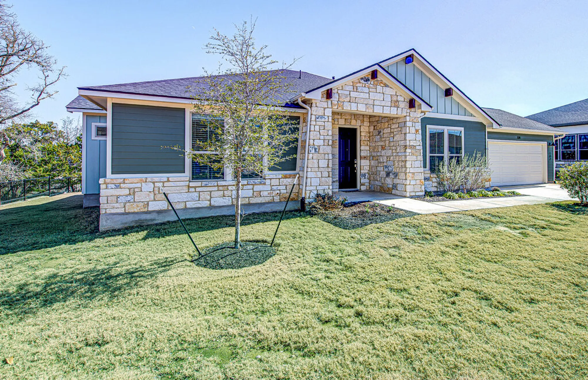 Property Slideshow image 1 of 40 | 128 roaming rock trl unit 102, San Marcos, TX, 78666