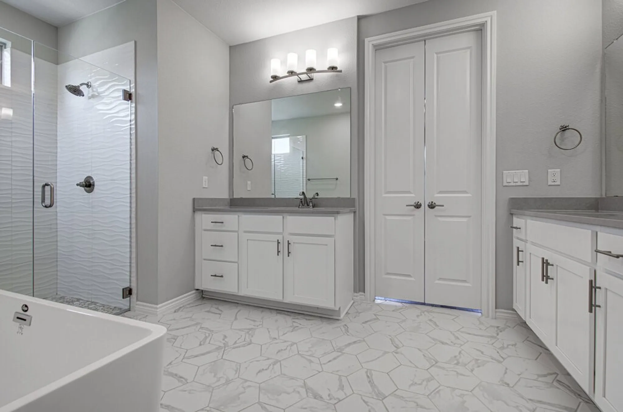 Property Slideshow image 26 of 40 | 128 roaming rock trl unit 102, San Marcos, TX, 78666