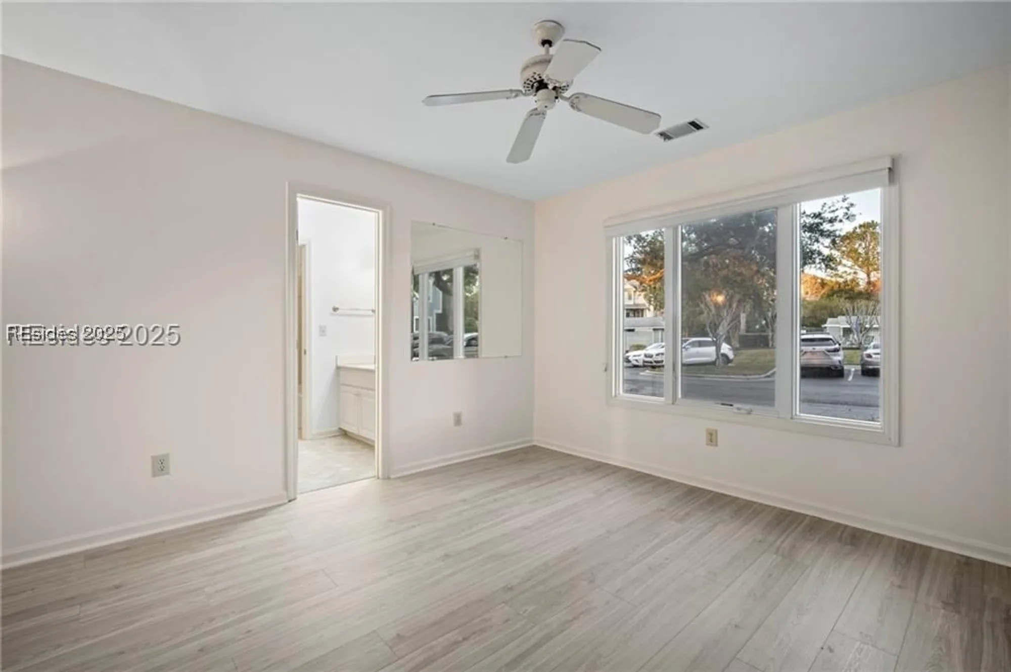 Property Slideshow image 17 of 36 | 71 skull creek dr b103, Hilton Head Island, SC, 29926