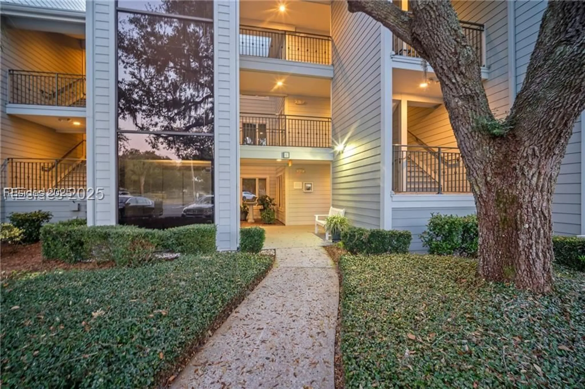 Property Slideshow image 27 of 36 | 71 skull creek dr b103, Hilton Head Island, SC, 29926