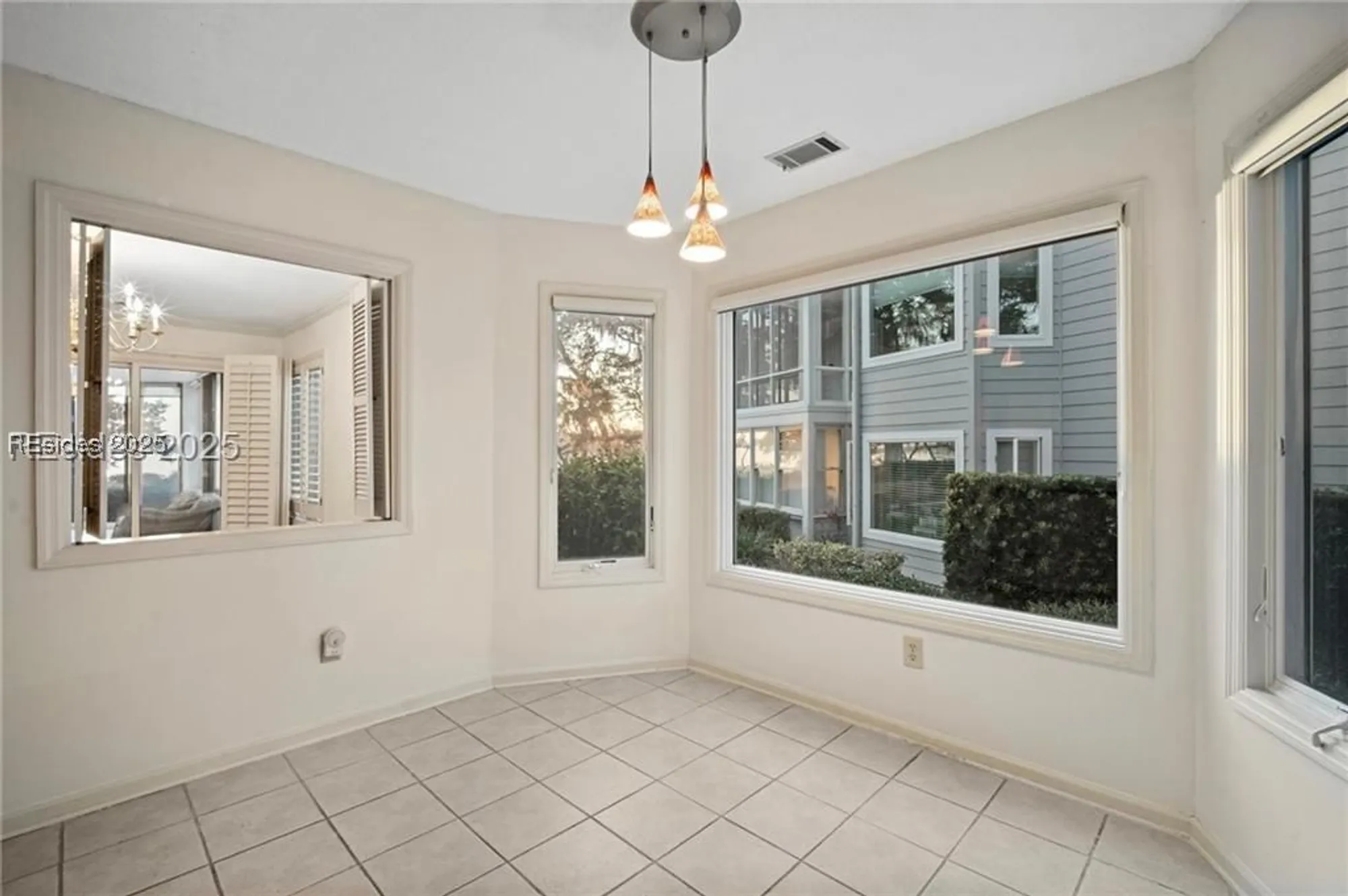 Property Slideshow image 8 of 36 | 71 skull creek dr b103, Hilton Head Island, SC, 29926