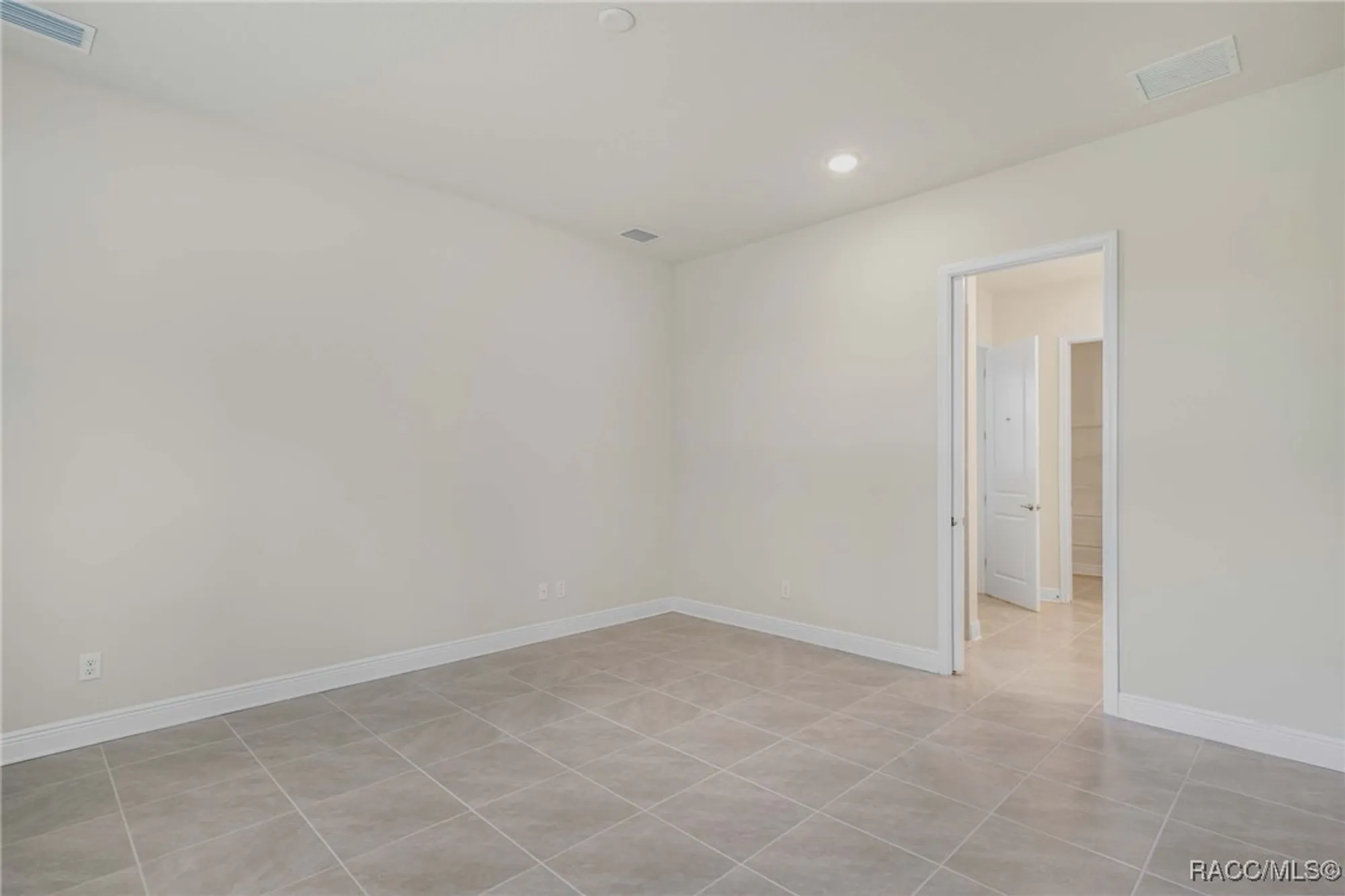 Property Slideshow image 16 of 100 | 2132 n buttonwood loop, Hernando, FL, 34442