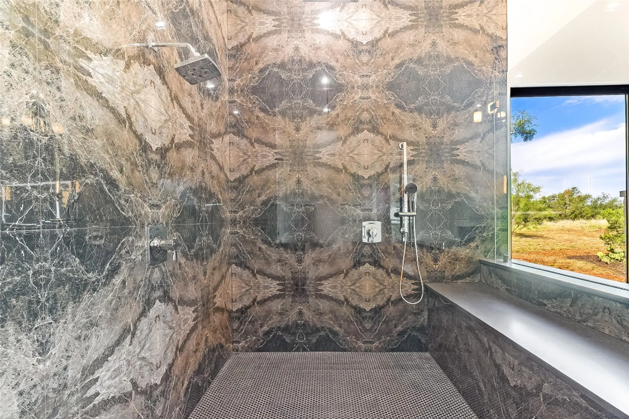 Property Slideshow image 27 of 36 | 100 spice lily, Horseshoe Bay, TX, 78657