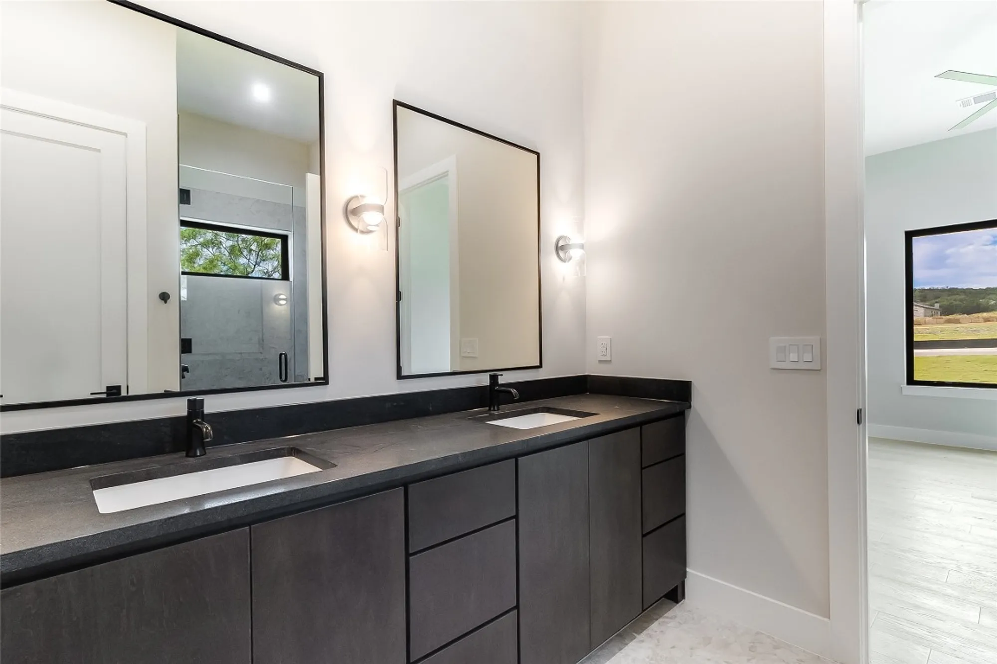 Property Slideshow image 34 of 36 | 100 spice lily, Horseshoe Bay, TX, 78657