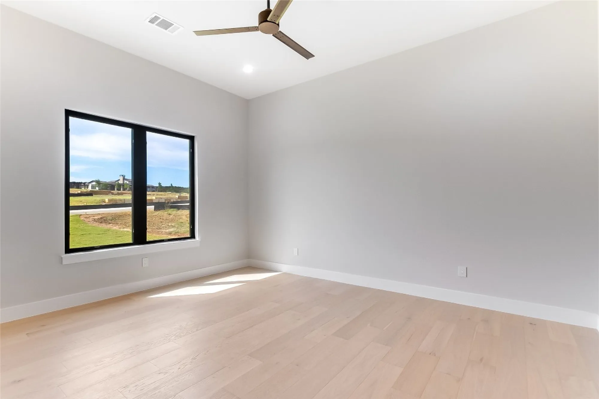 Property Slideshow image 33 of 36 | 100 spice lily, Horseshoe Bay, TX, 78657