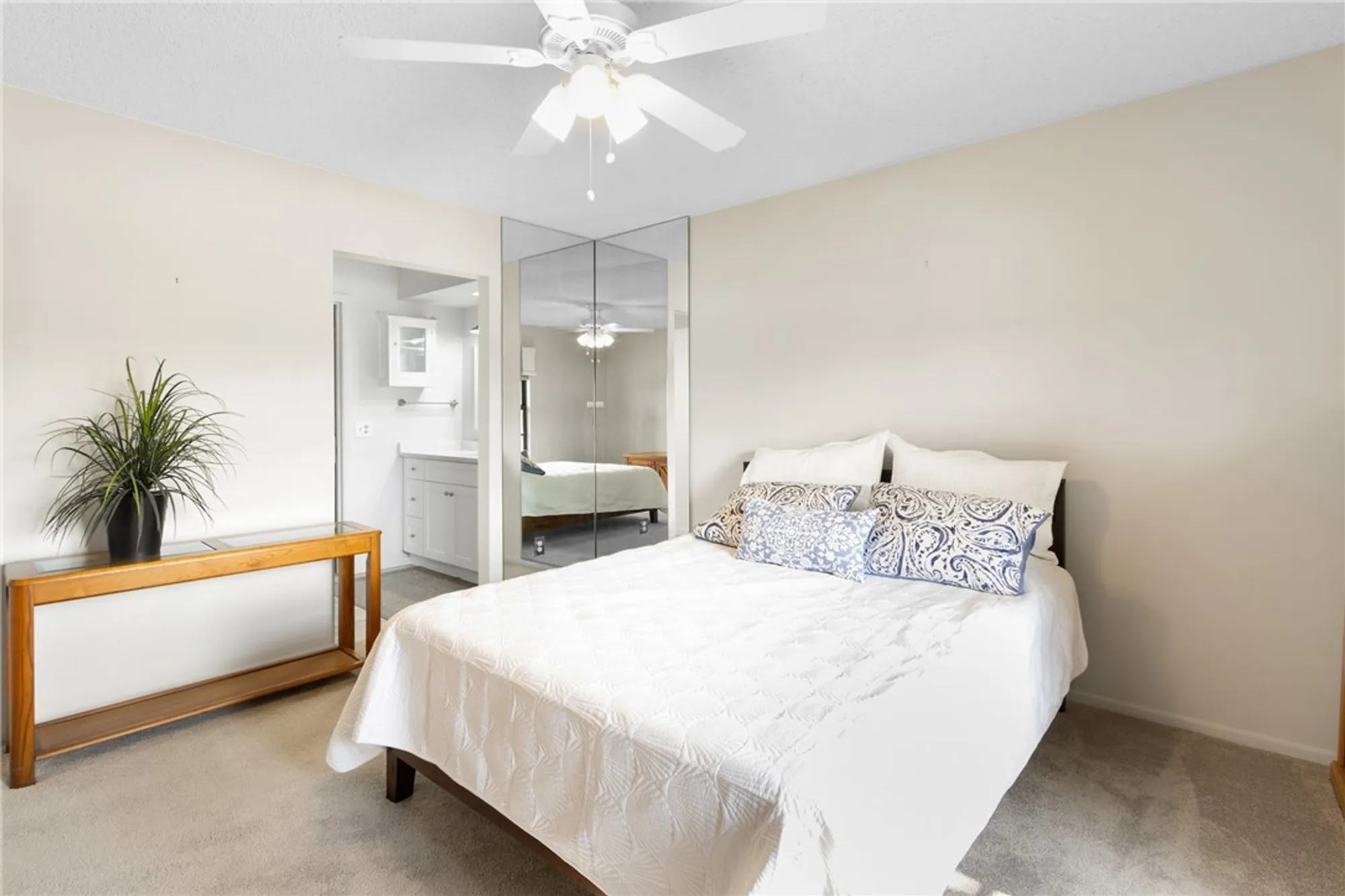 Property Slideshow image 14 of 36 | 45 plantation dr apt 204, Vero Beach, FL, 32966