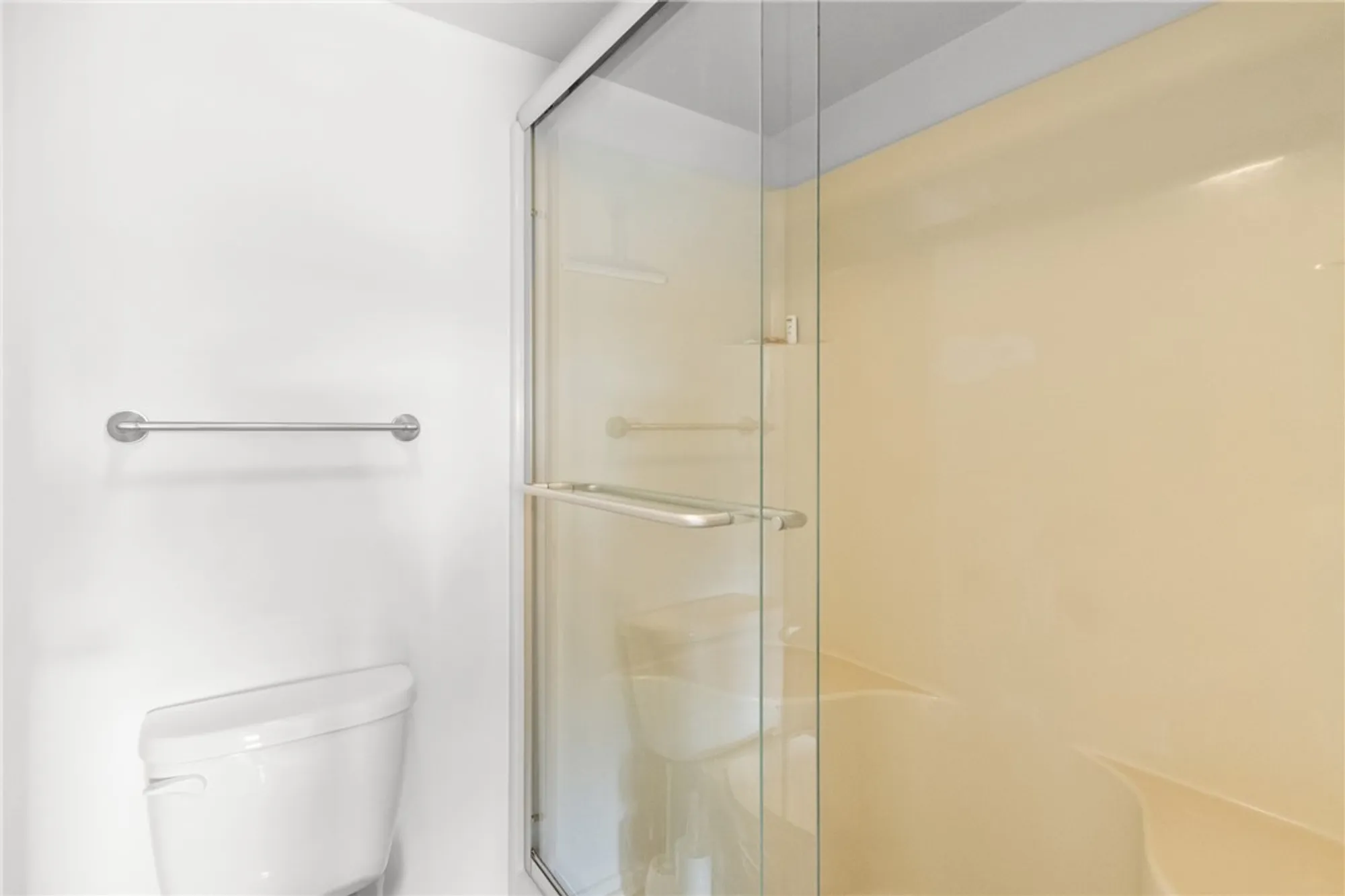 Property Slideshow image 17 of 36 | 45 plantation dr apt 204, Vero Beach, FL, 32966