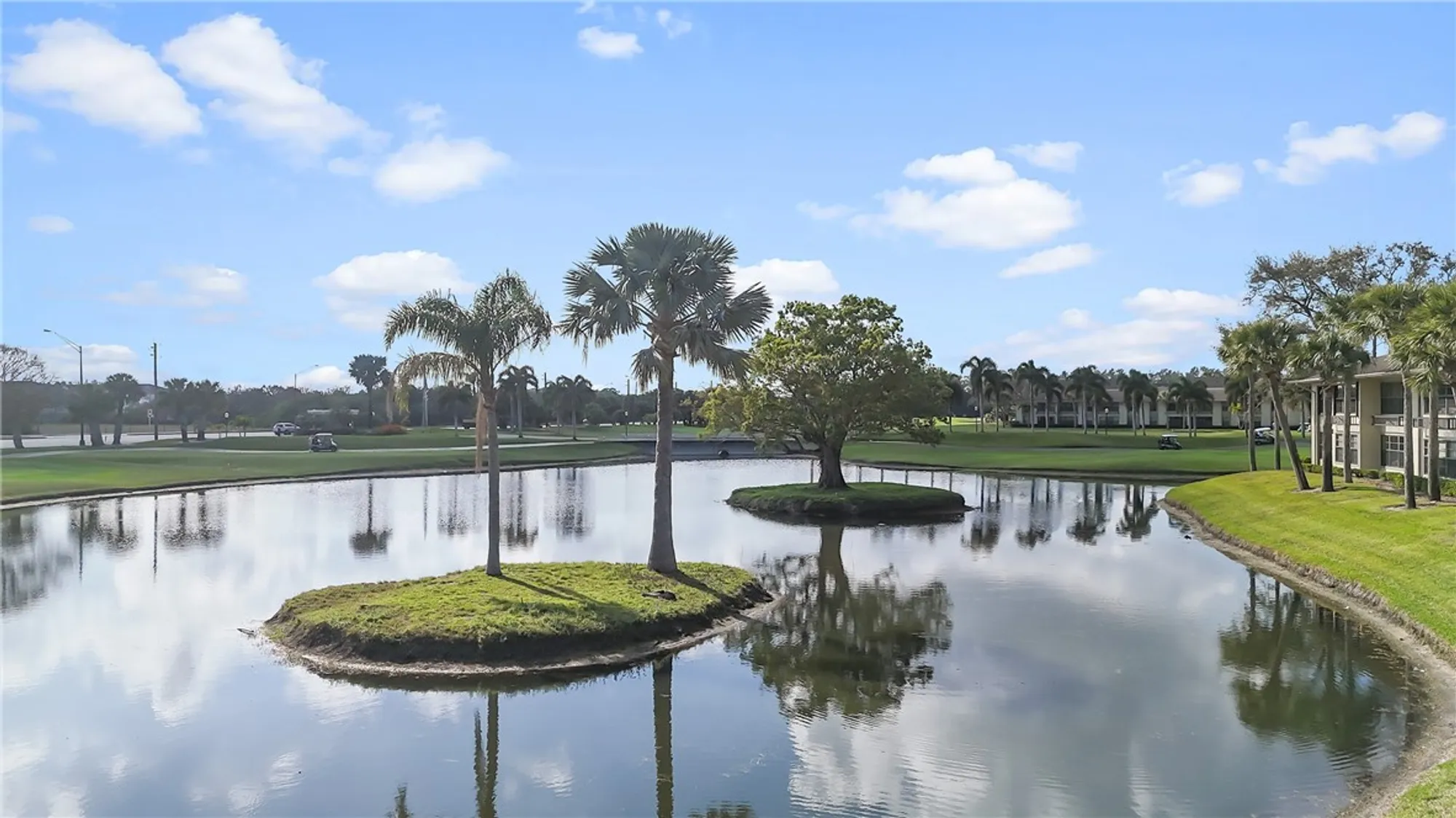 Property Slideshow image 12 of 36 | 45 plantation dr apt 204, Vero Beach, FL, 32966