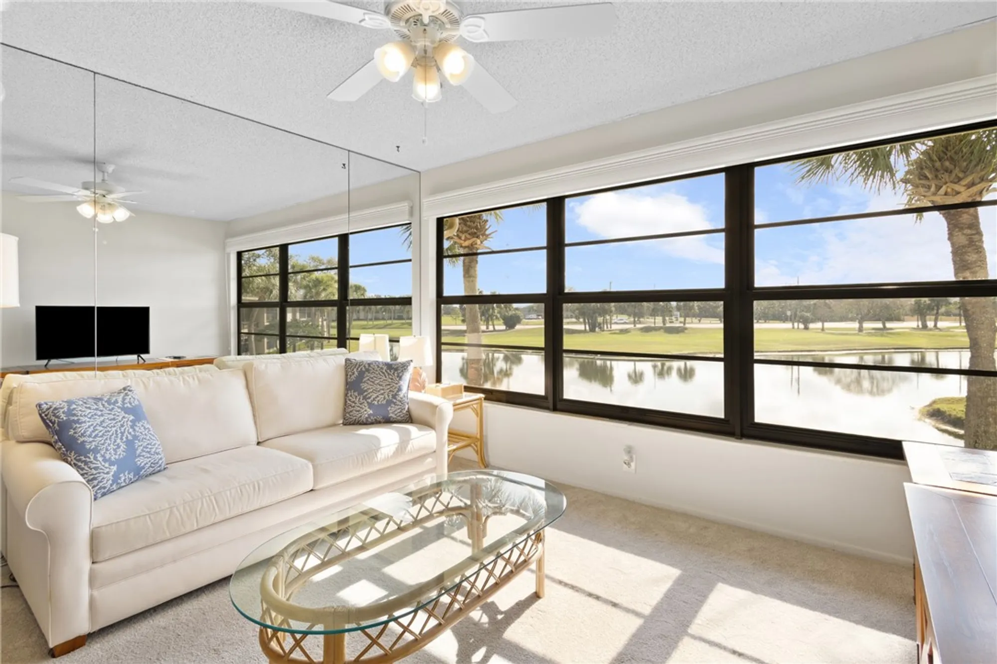 Property Slideshow image 9 of 36 | 45 plantation dr apt 204, Vero Beach, FL, 32966