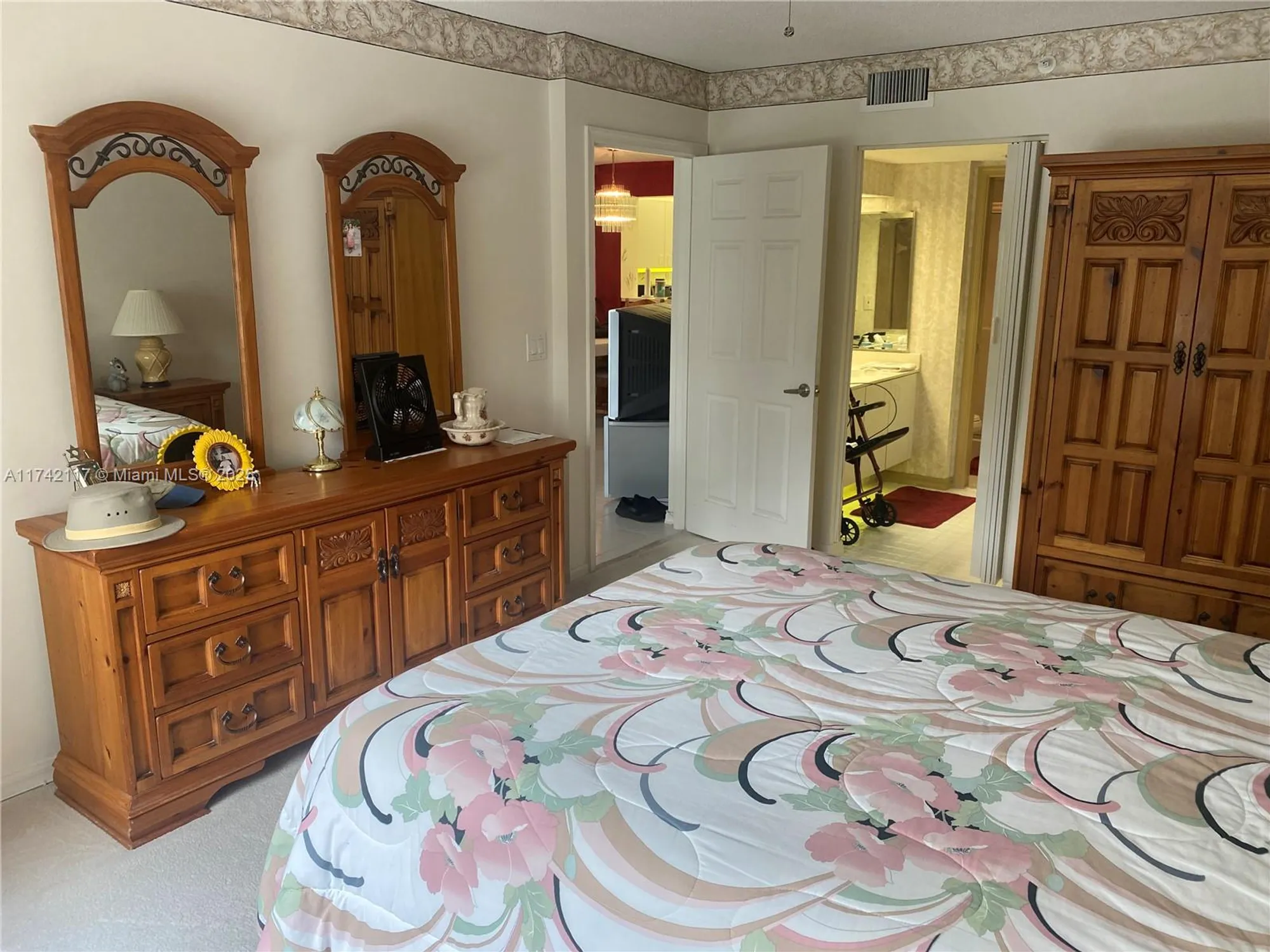 Property Slideshow image 16 of 42 | 9551 weldon cir apt e314, Fort Lauderdale, FL, 33321