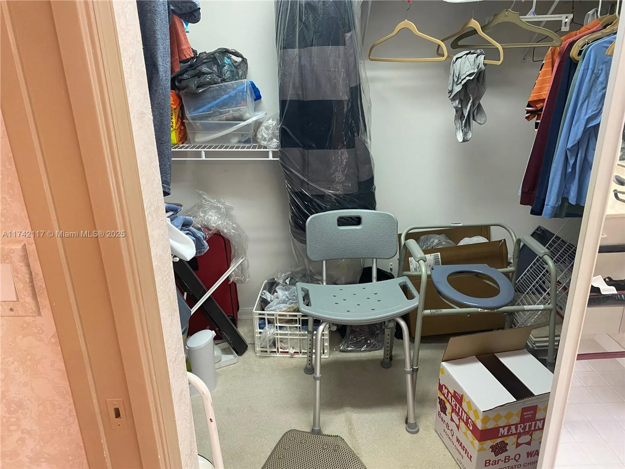 Property Slideshow image 20 of 42 | 9551 weldon cir apt e314, Fort Lauderdale, FL, 33321