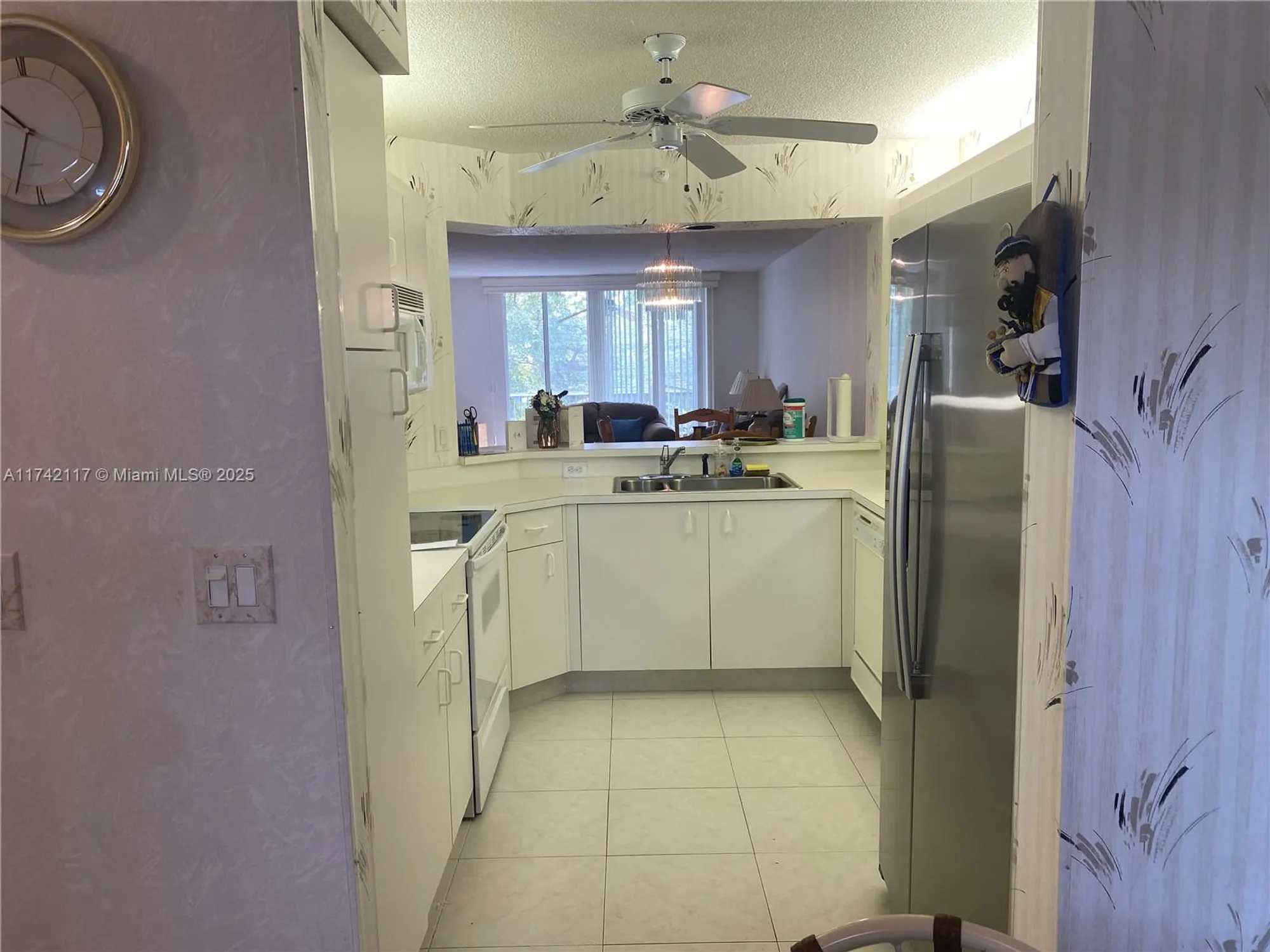 Property Slideshow image 23 of 42 | 9551 weldon cir apt e314, Fort Lauderdale, FL, 33321