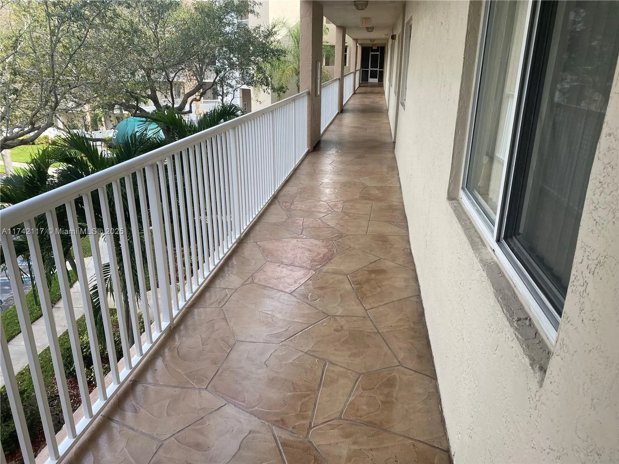 Property Slideshow image 34 of 42 | 9551 weldon cir apt e314, Fort Lauderdale, FL, 33321