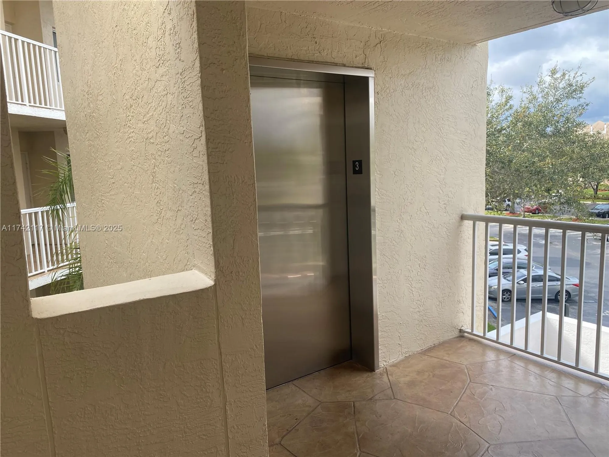 Property Slideshow image 35 of 42 | 9551 weldon cir apt e314, Fort Lauderdale, FL, 33321
