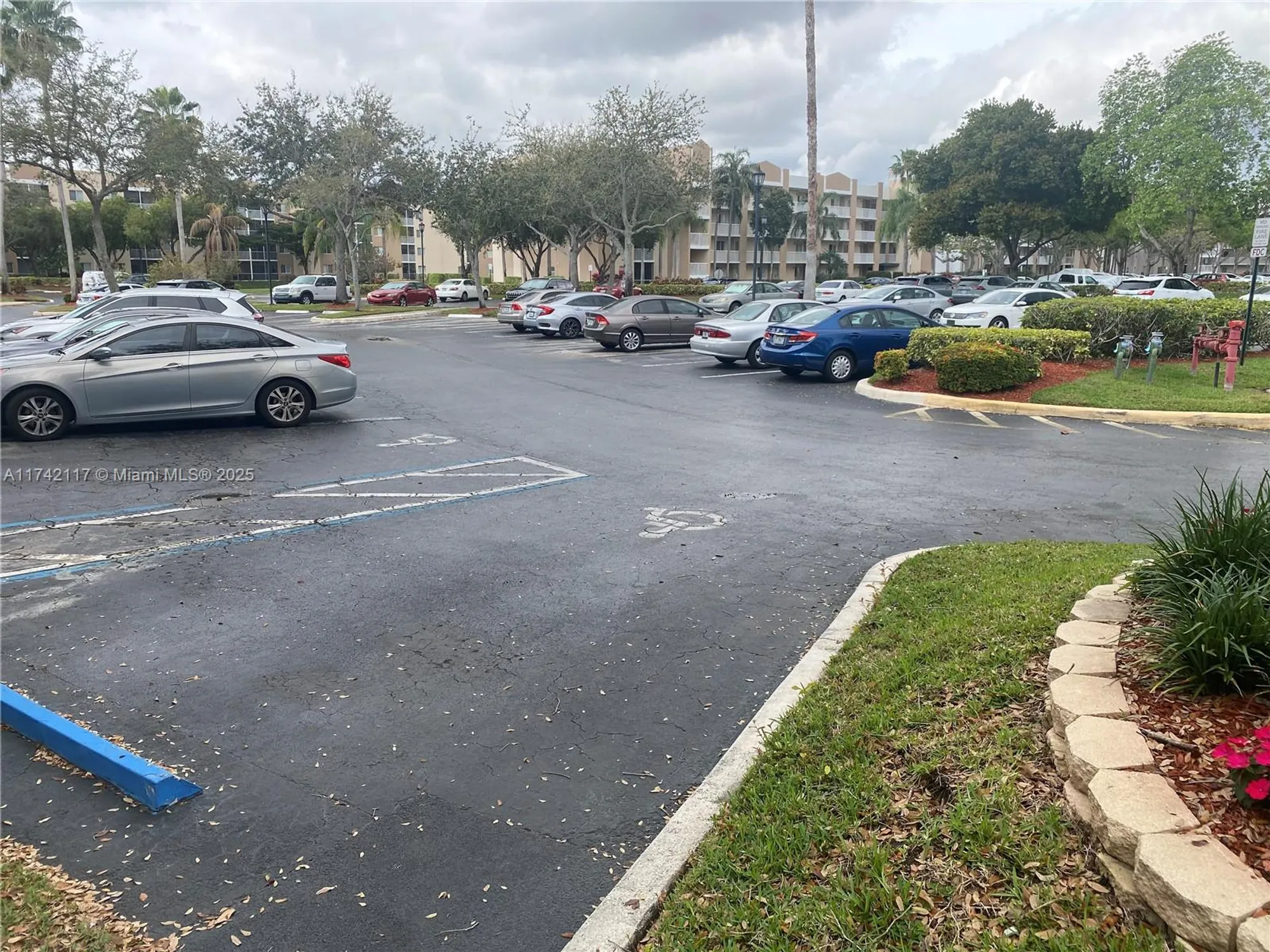 Property Slideshow image 38 of 42 | 9551 weldon cir apt e314, Fort Lauderdale, FL, 33321