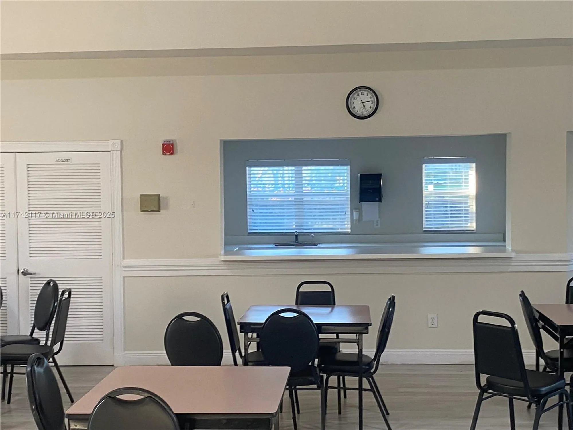 Property Slideshow image 39 of 42 | 9551 weldon cir apt e314, Fort Lauderdale, FL, 33321