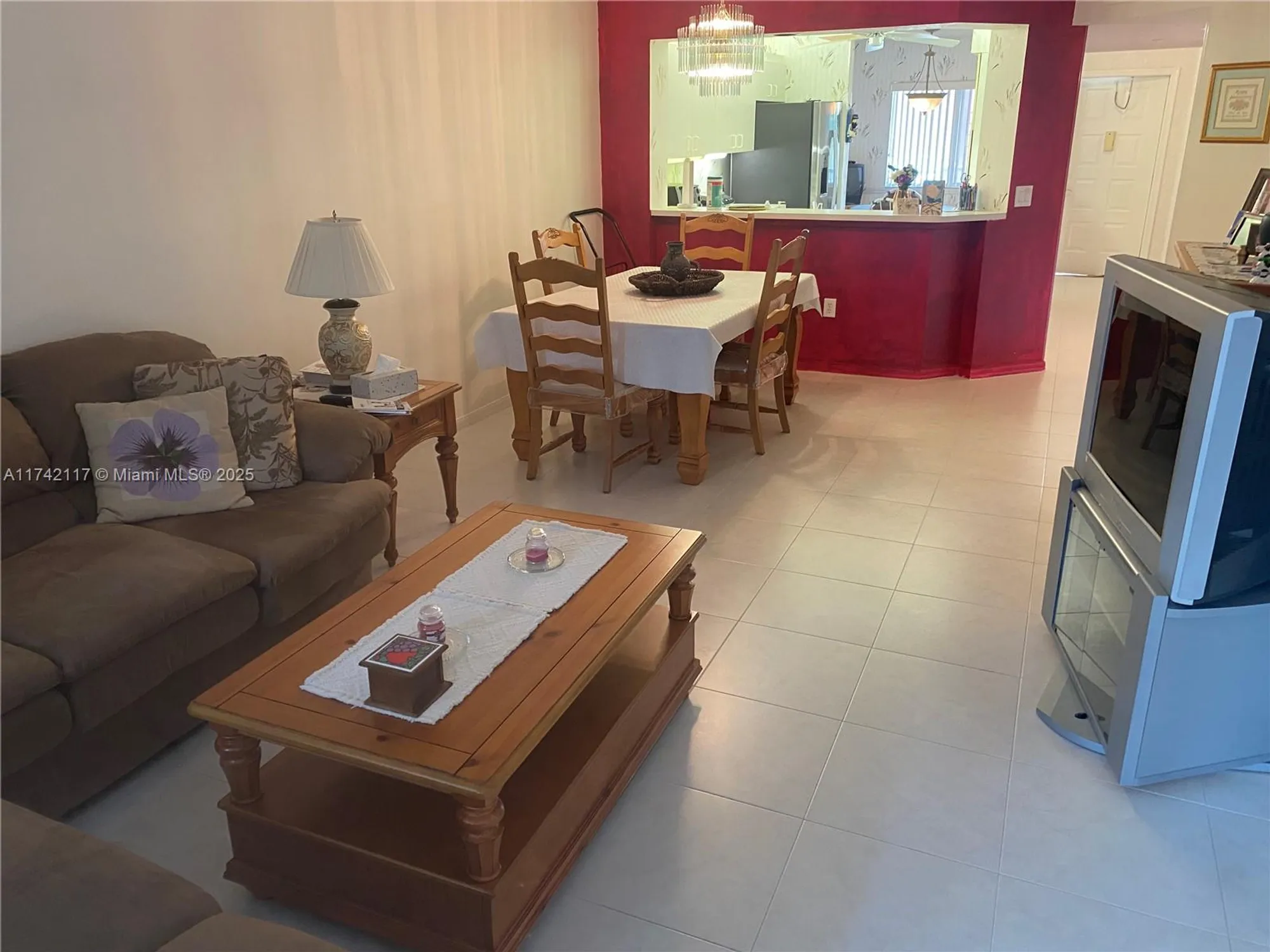 Property Slideshow image 5 of 42 | 9551 weldon cir apt e314, Fort Lauderdale, FL, 33321