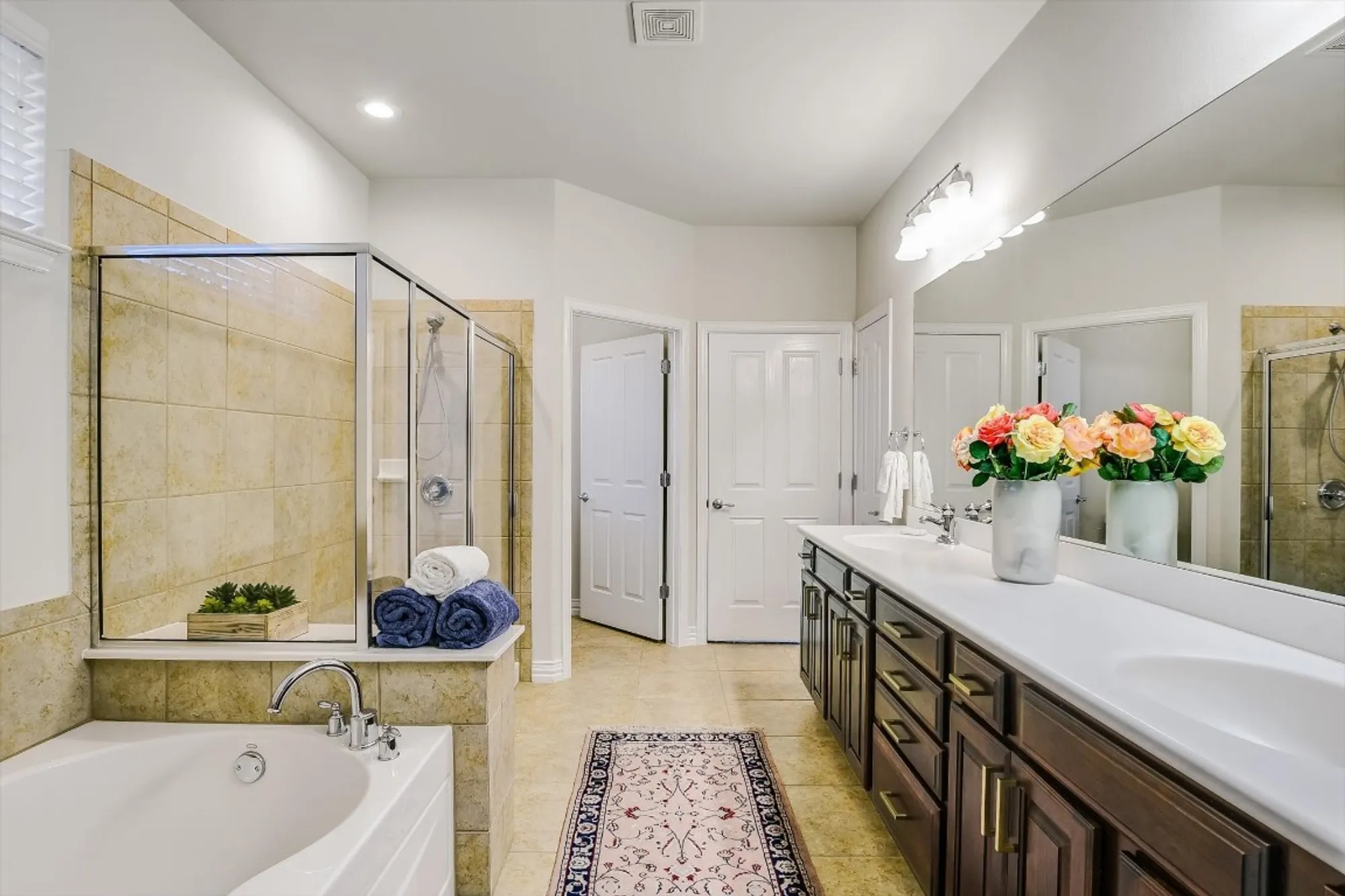 Property Slideshow image 17 of 40 | 317 yellow rose trl, Georgetown, TX, 78633