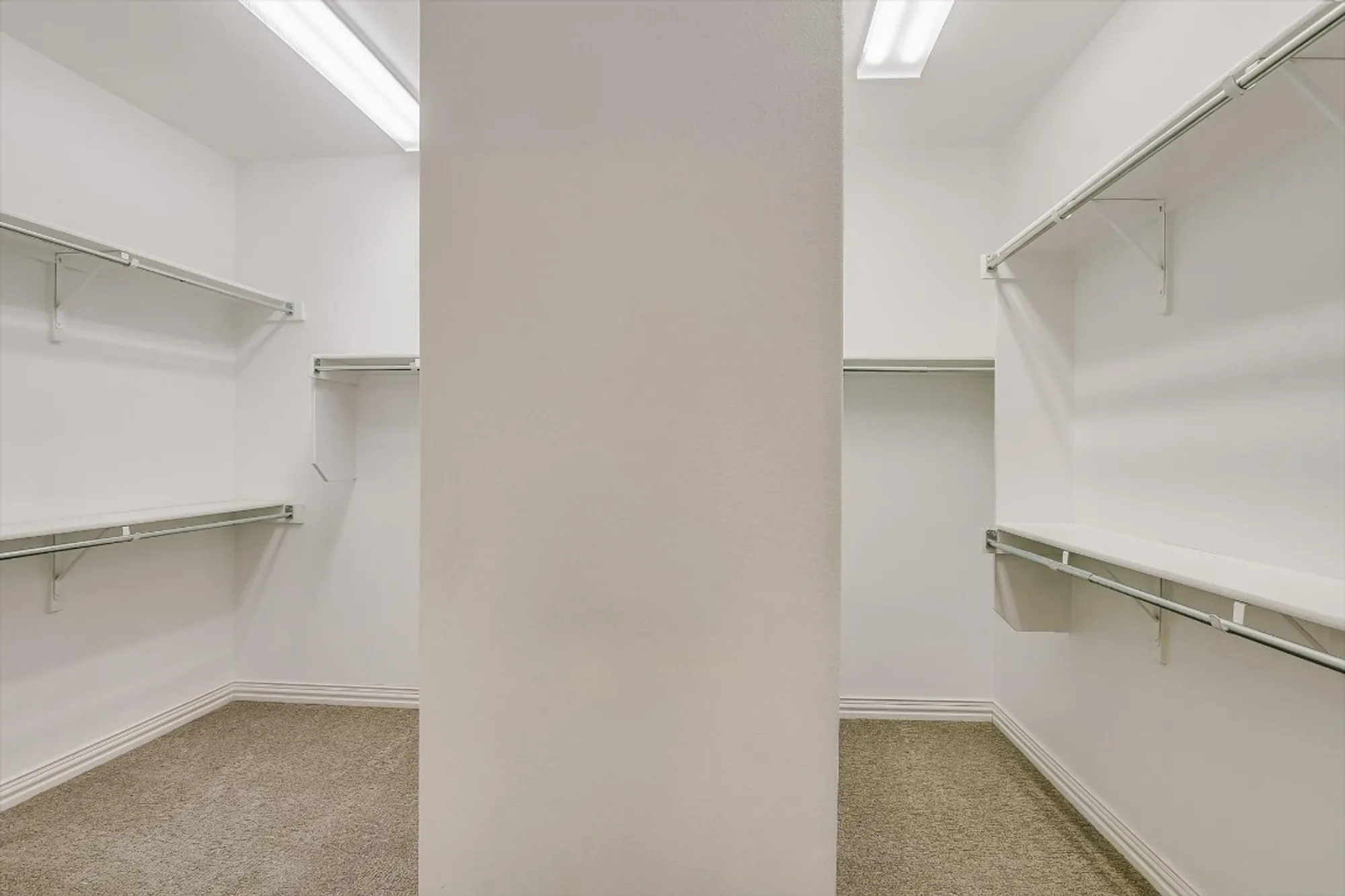 Property Slideshow image 18 of 40 | 317 yellow rose trl, Georgetown, TX, 78633