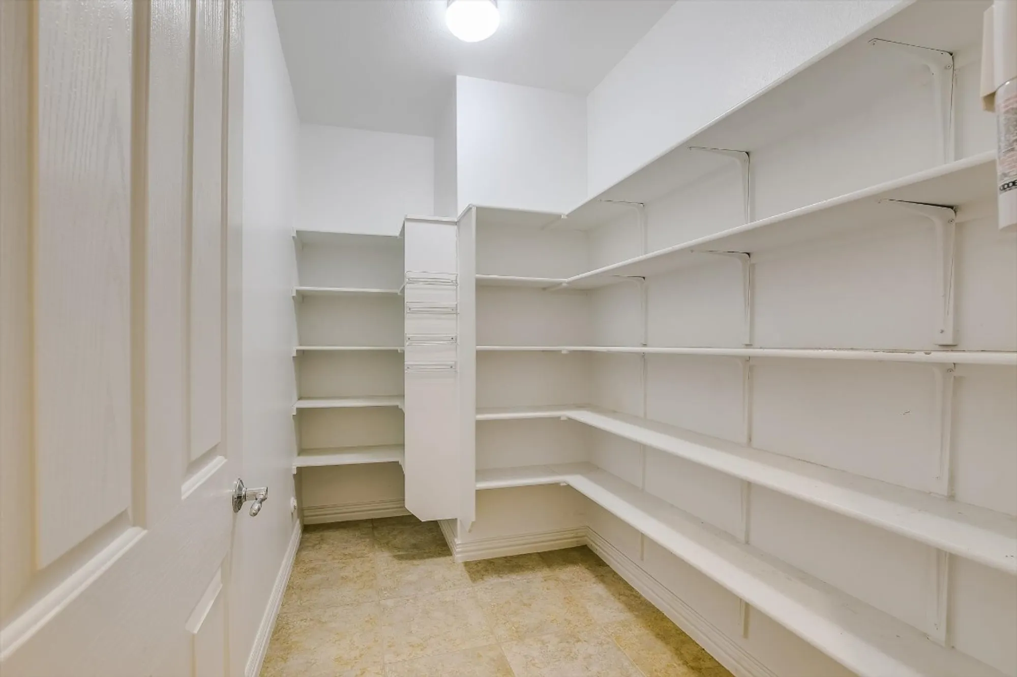 Property Slideshow image 12 of 40 | 317 yellow rose trl, Georgetown, TX, 78633