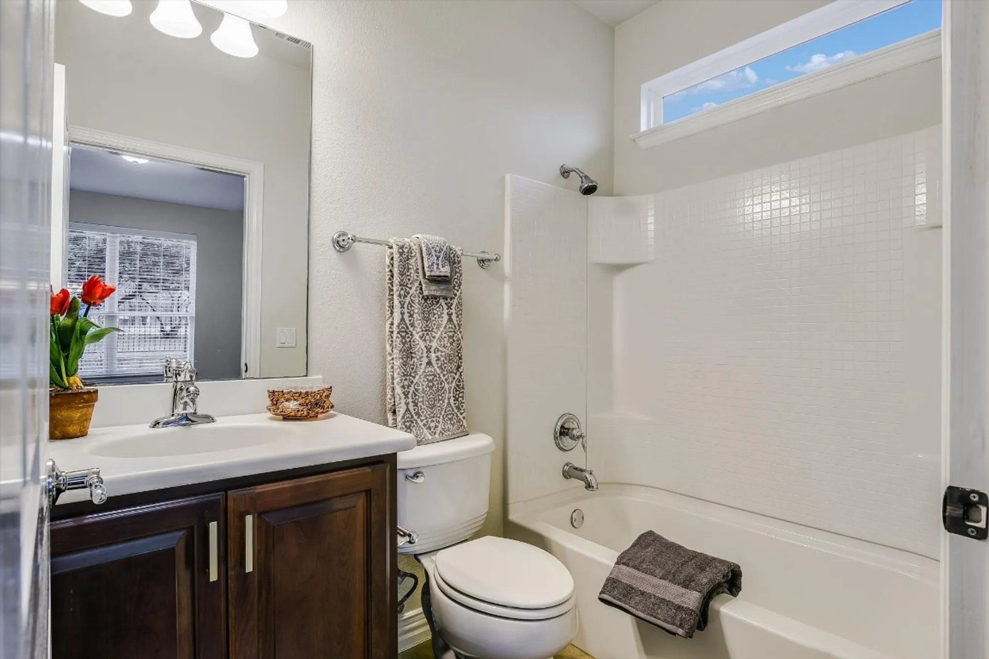 Property Slideshow image 26 of 40 | 317 yellow rose trl, Georgetown, TX, 78633