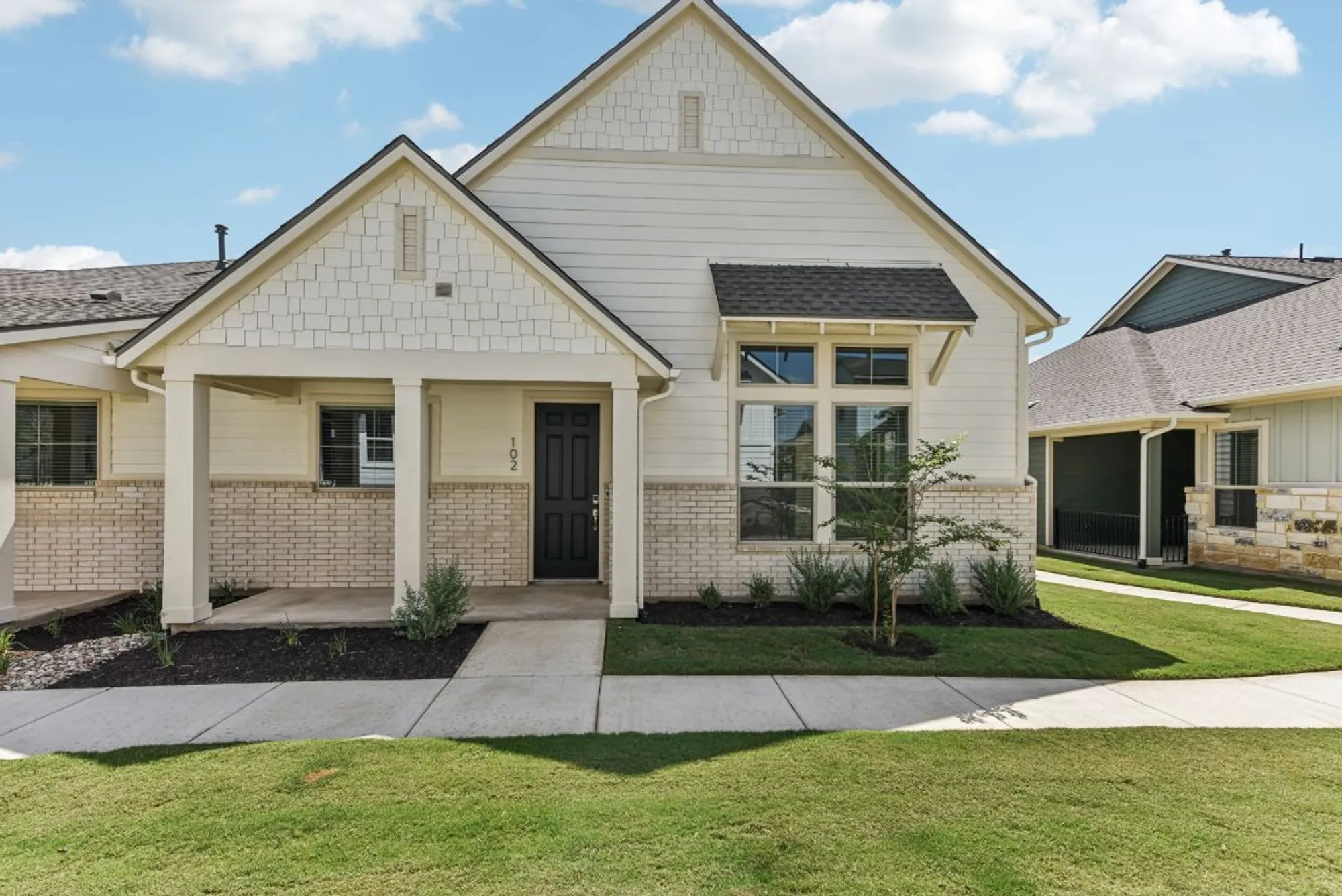 Property Slideshow image 1 of 32 | 104 maceo way unit 102, San Marcos, TX, 78666