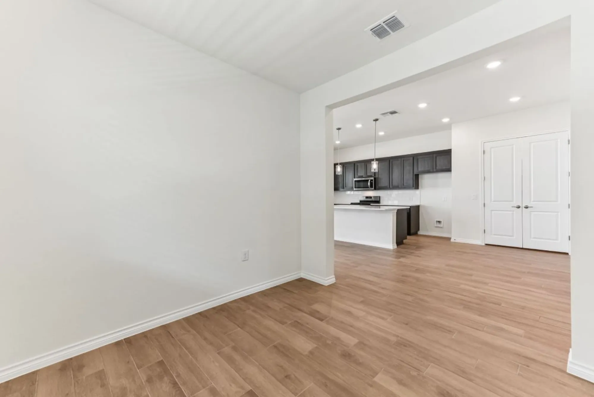 Property Slideshow image 10 of 32 | 104 maceo way unit 102, San Marcos, TX, 78666