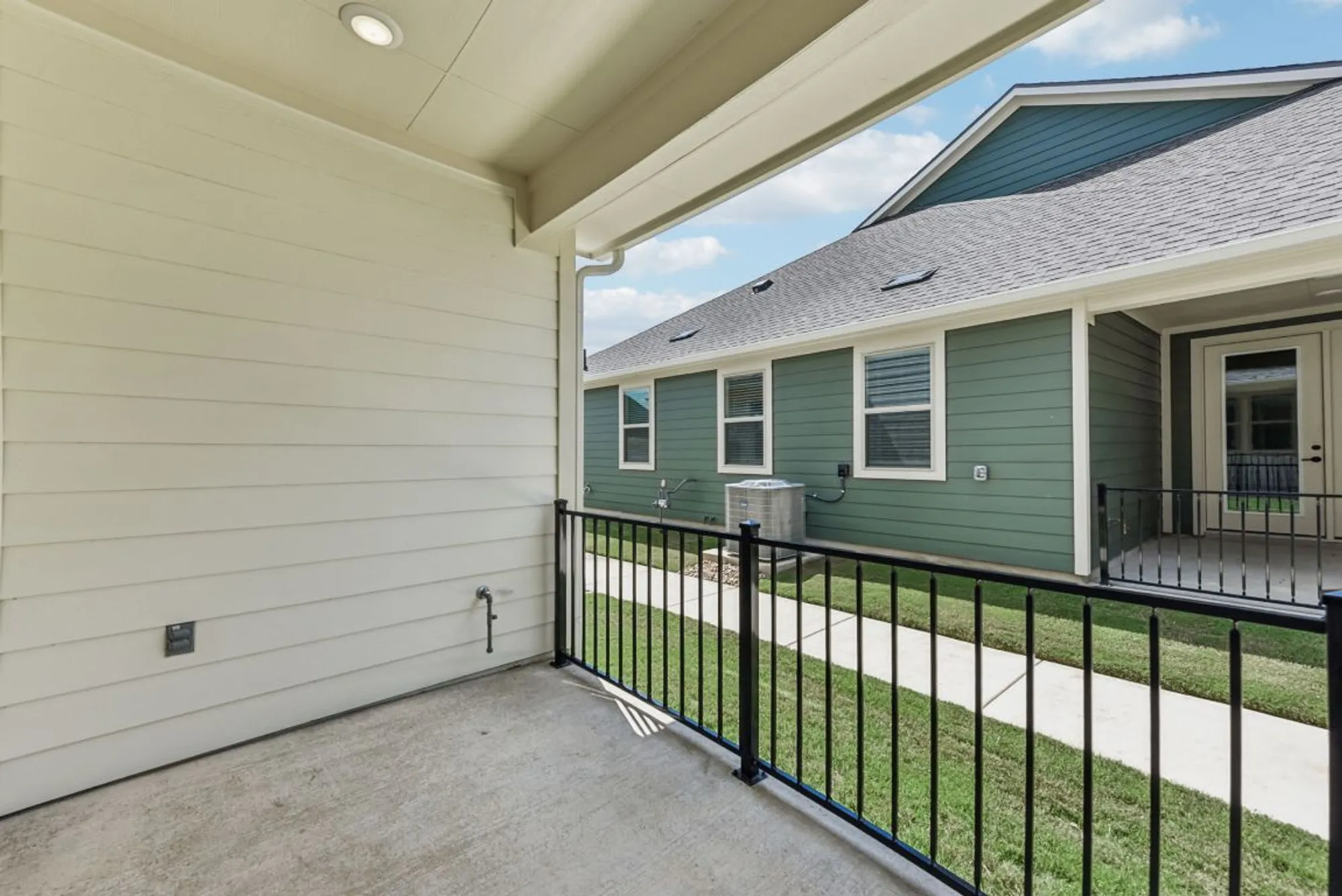 Property Slideshow image 23 of 32 | 104 maceo way unit 102, San Marcos, TX, 78666