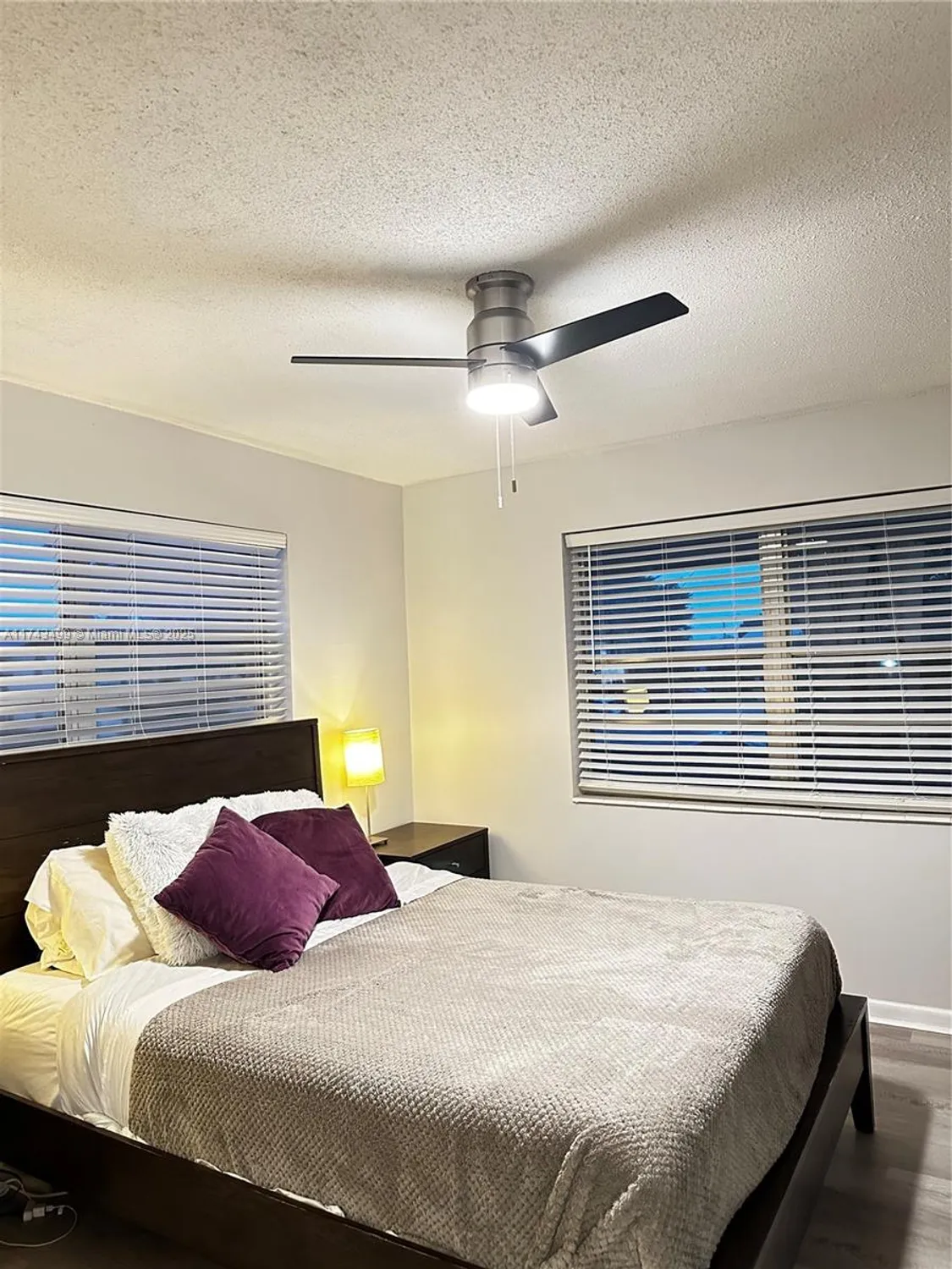 Property Slideshow image 12 of 14 | 220 cambridge i, West Palm Beach, FL, 33417