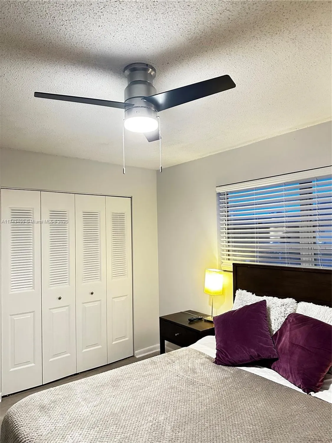 Property Slideshow image 13 of 14 | 220 cambridge i, West Palm Beach, FL, 33417