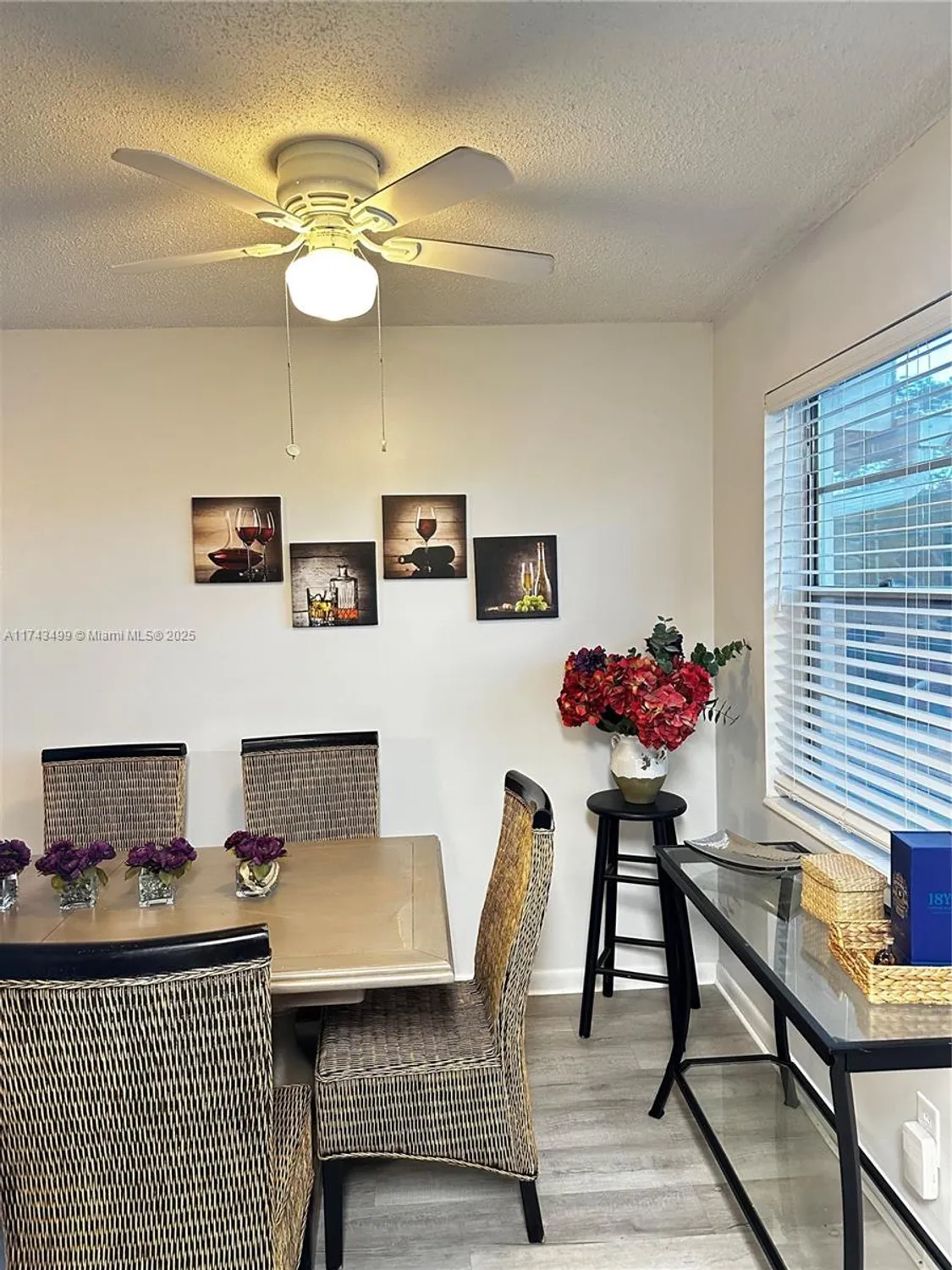Property Slideshow image 2 of 14 | 220 cambridge i, West Palm Beach, FL, 33417