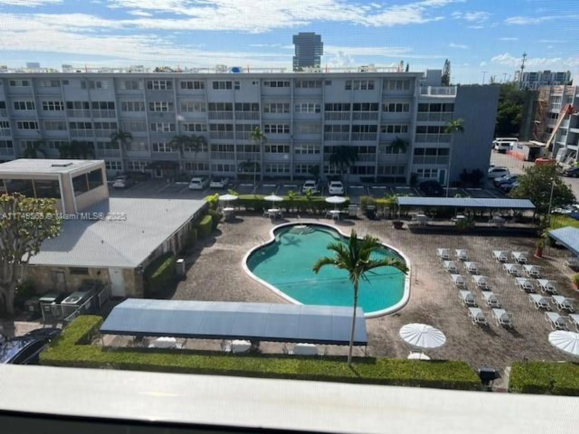 Property Slideshow image 9 of 10 | 330 se 2nd st 202f, Hallandale Beach, FL, 33009