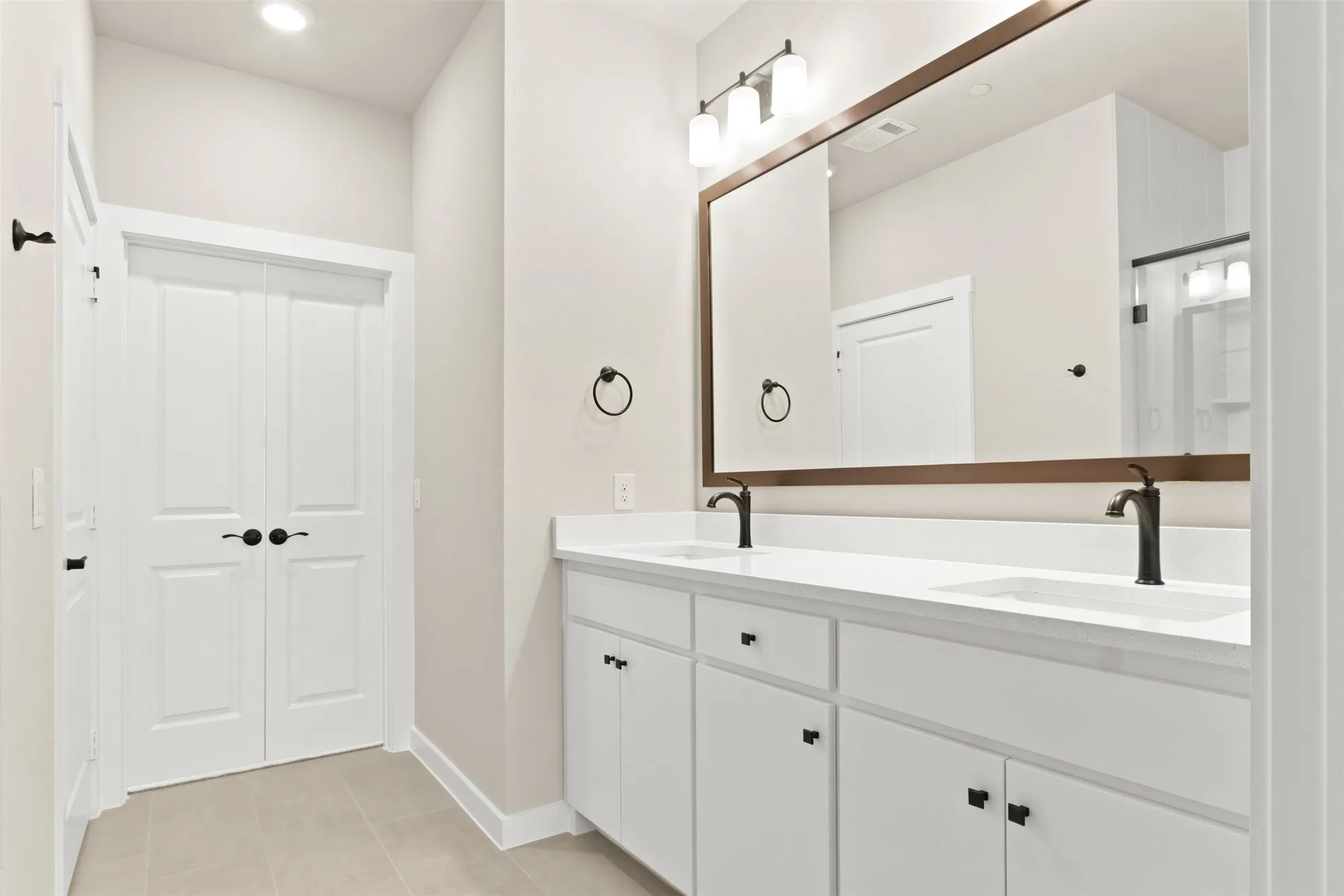 Property Slideshow image 18 of 27 | 7247 sauvignon way, Grand Prairie, TX, 75054