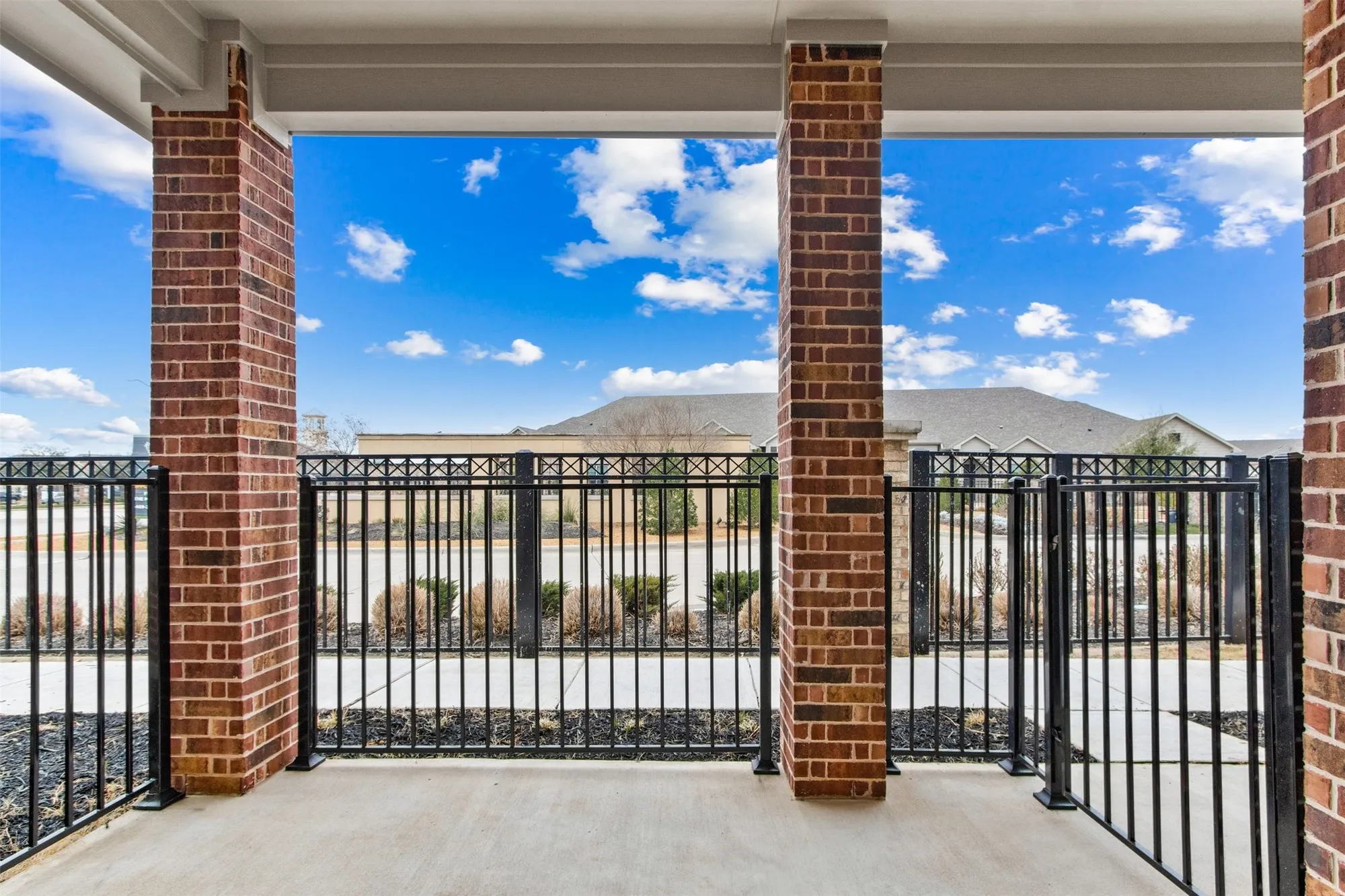 Property Slideshow image 4 of 27 | 7247 sauvignon way, Grand Prairie, TX, 75054