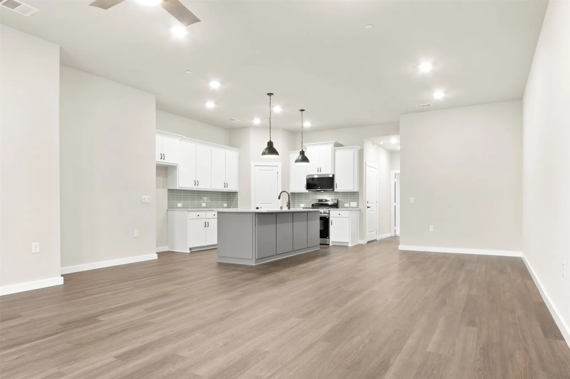 Property Slideshow image 8 of 27 | 7247 sauvignon way, Grand Prairie, TX, 75054