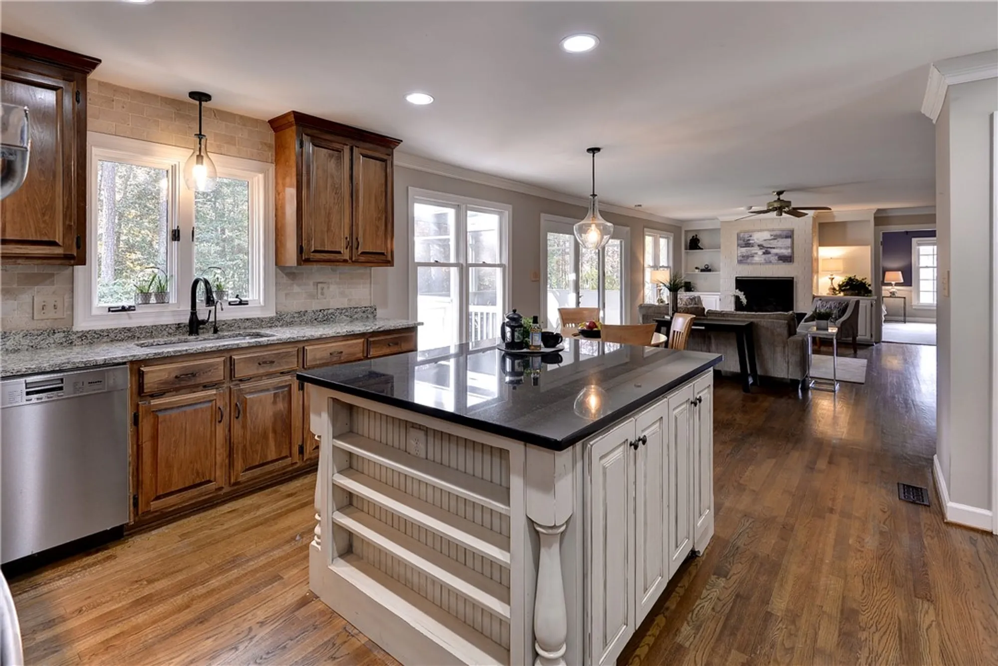 Property Slideshow image 4 of 31 | 147 blackheath, Williamsburg, VA, 23188